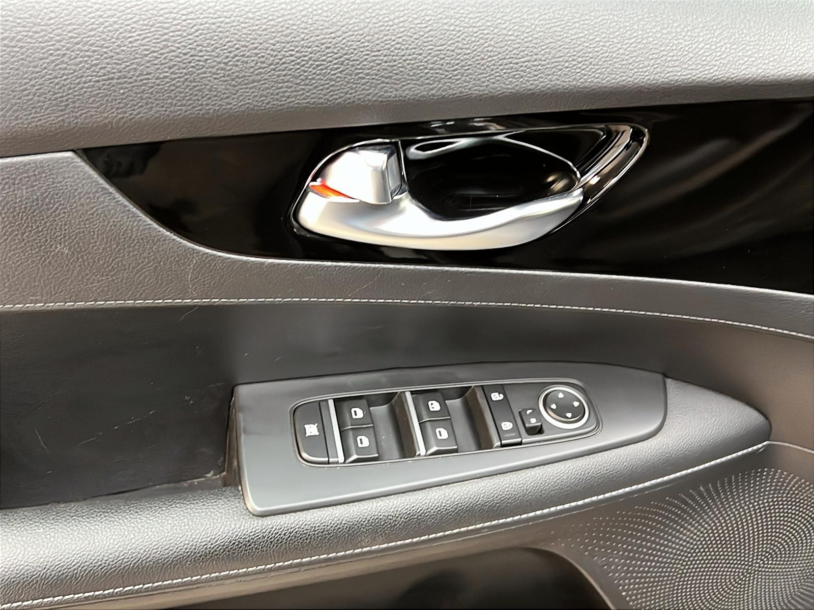 Kia Forte EX + TOIT 2023 - image #21