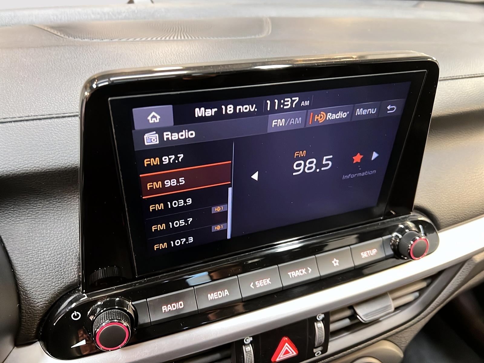 Kia Forte EX + TOIT 2023 - image #16