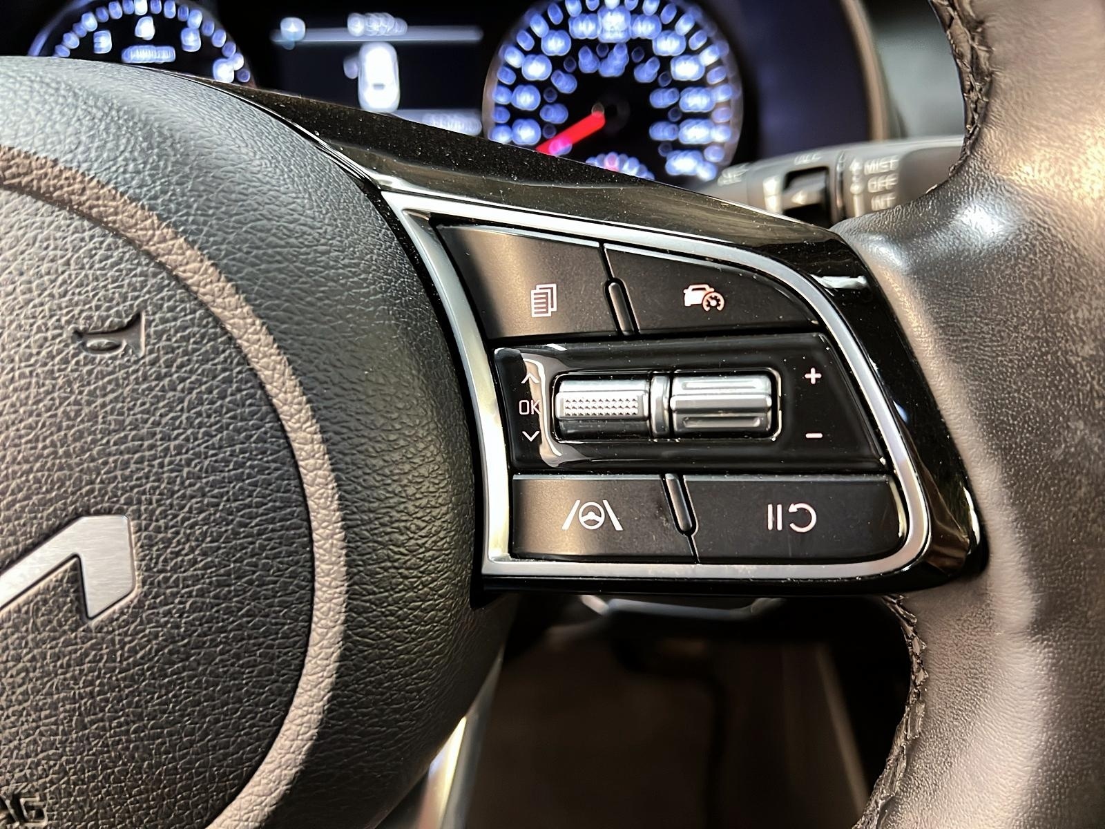 Kia Forte EX + TOIT 2023 - image #18