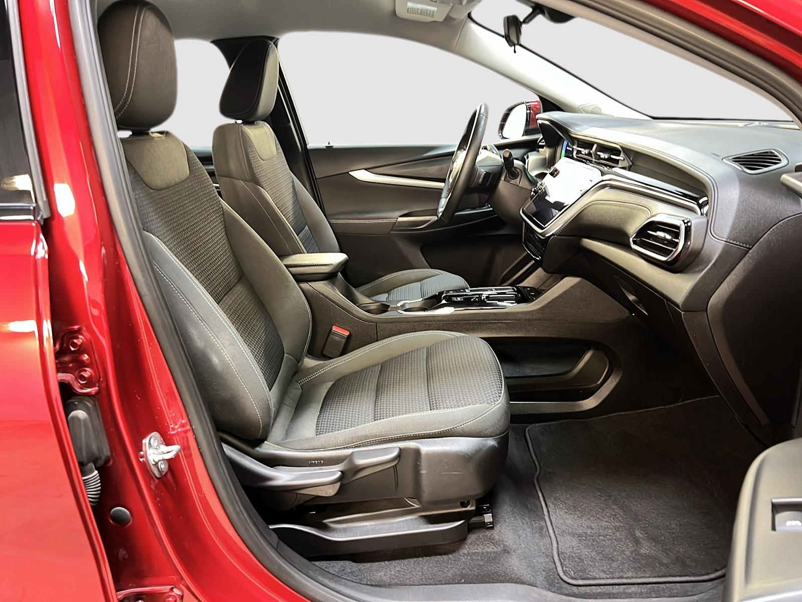 Chevrolet Bolt EUV 2LT 2023 - image #8