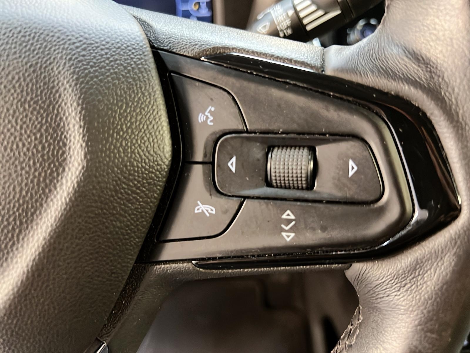 Chevrolet Bolt EUV 2LT 2023 - image #18