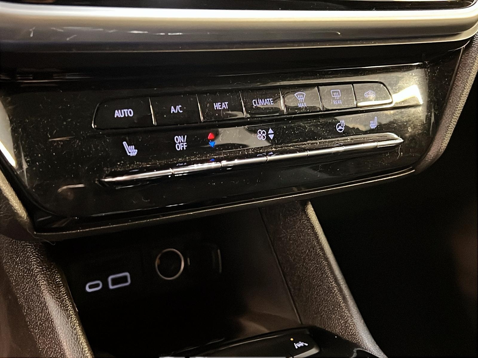 Chevrolet Bolt EUV 2LT 2023 - image #14