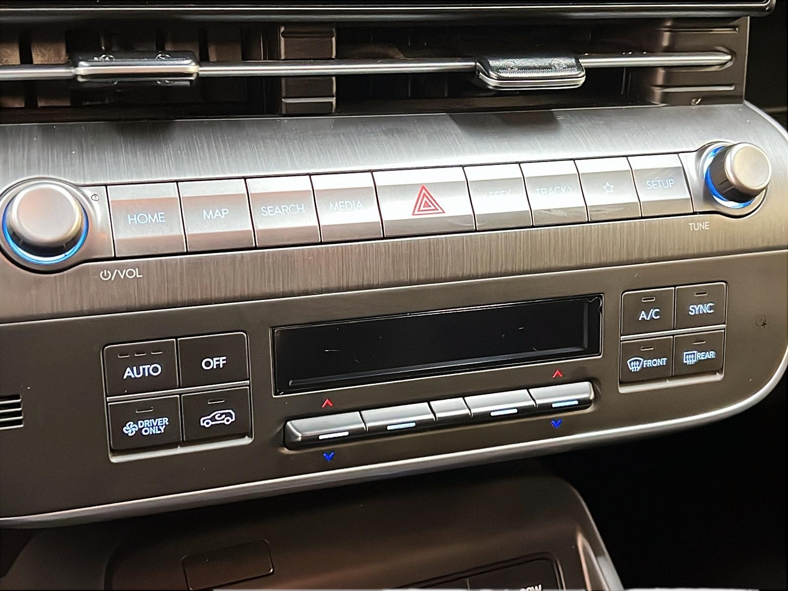 Hyundai Kona EV PREFERRED NAV 2024 - image #14