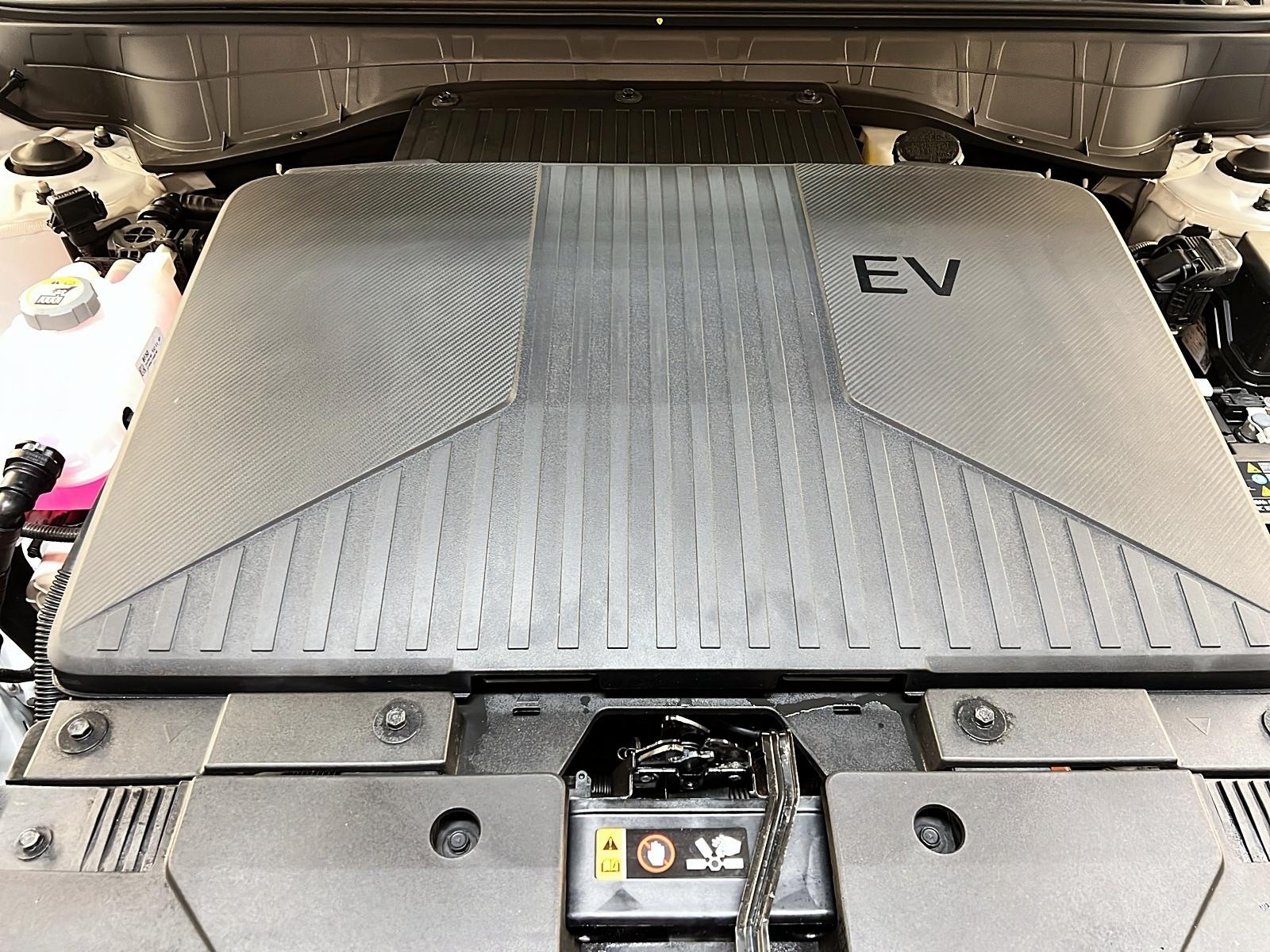 Hyundai Kona EV PREFERRED NAV 2024 - image #11