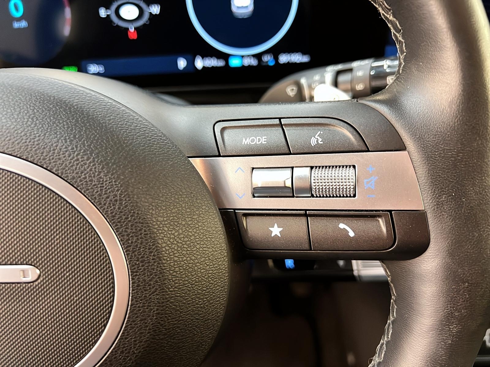Hyundai Kona EV PREFERRED NAV 2024 - image #19