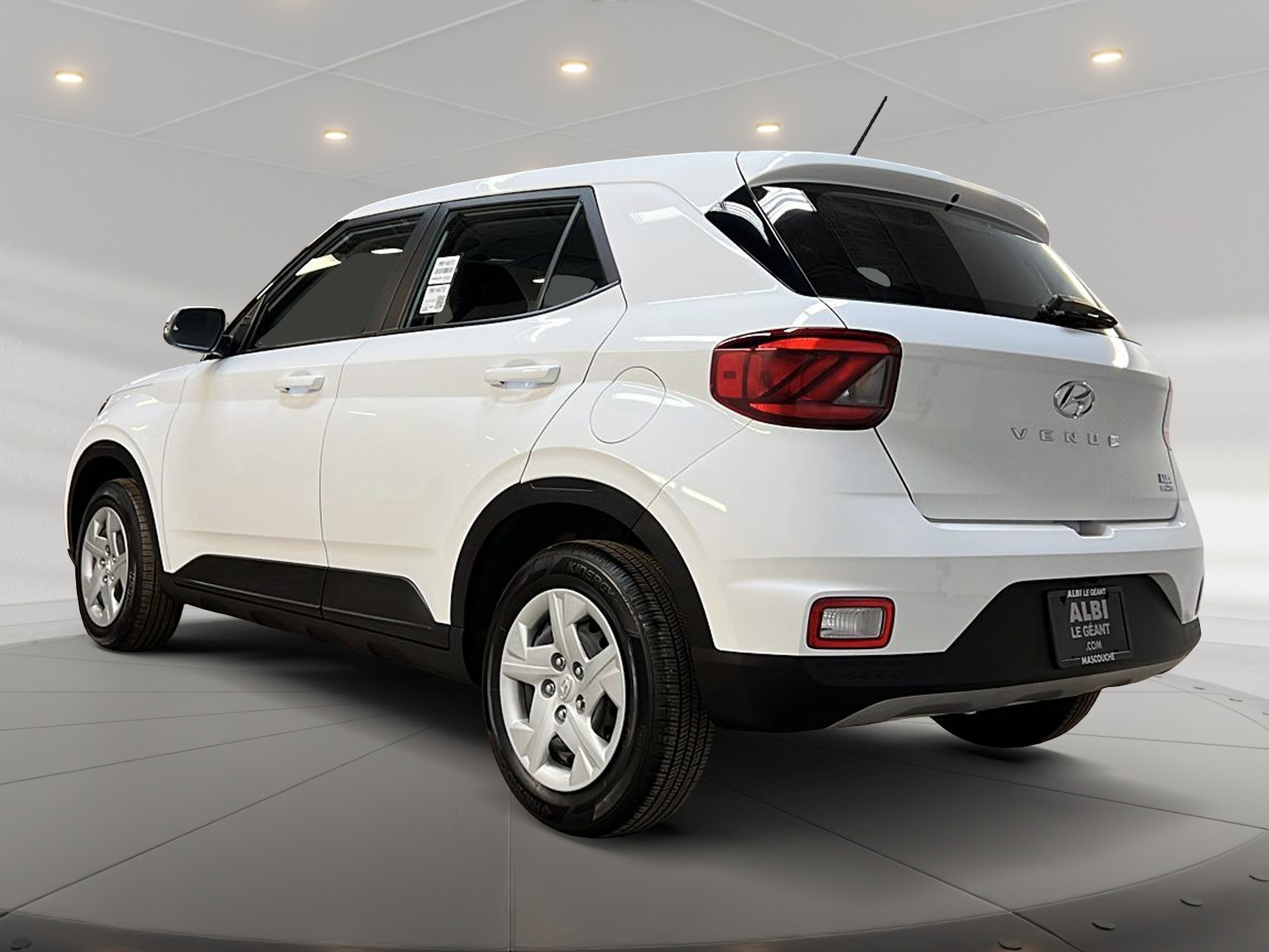 Hyundai Venue ESSENTIEL 2023 - image #6