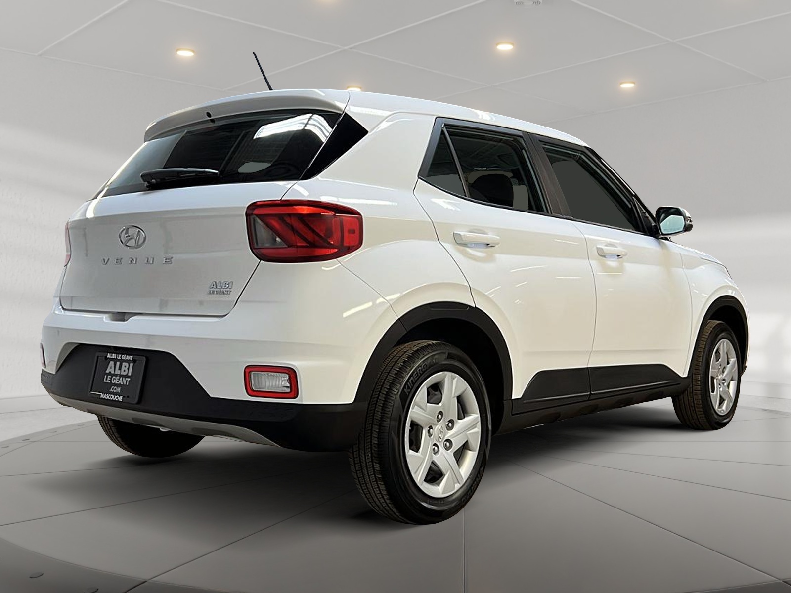 Hyundai Venue ESSENTIEL 2023 - image #4