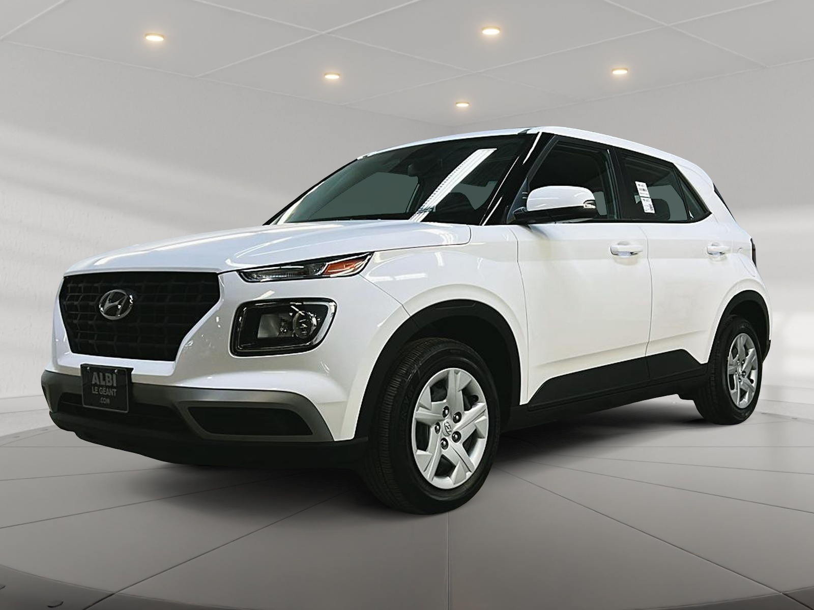 Hyundai Venue ESSENTIEL 2023 - image #1