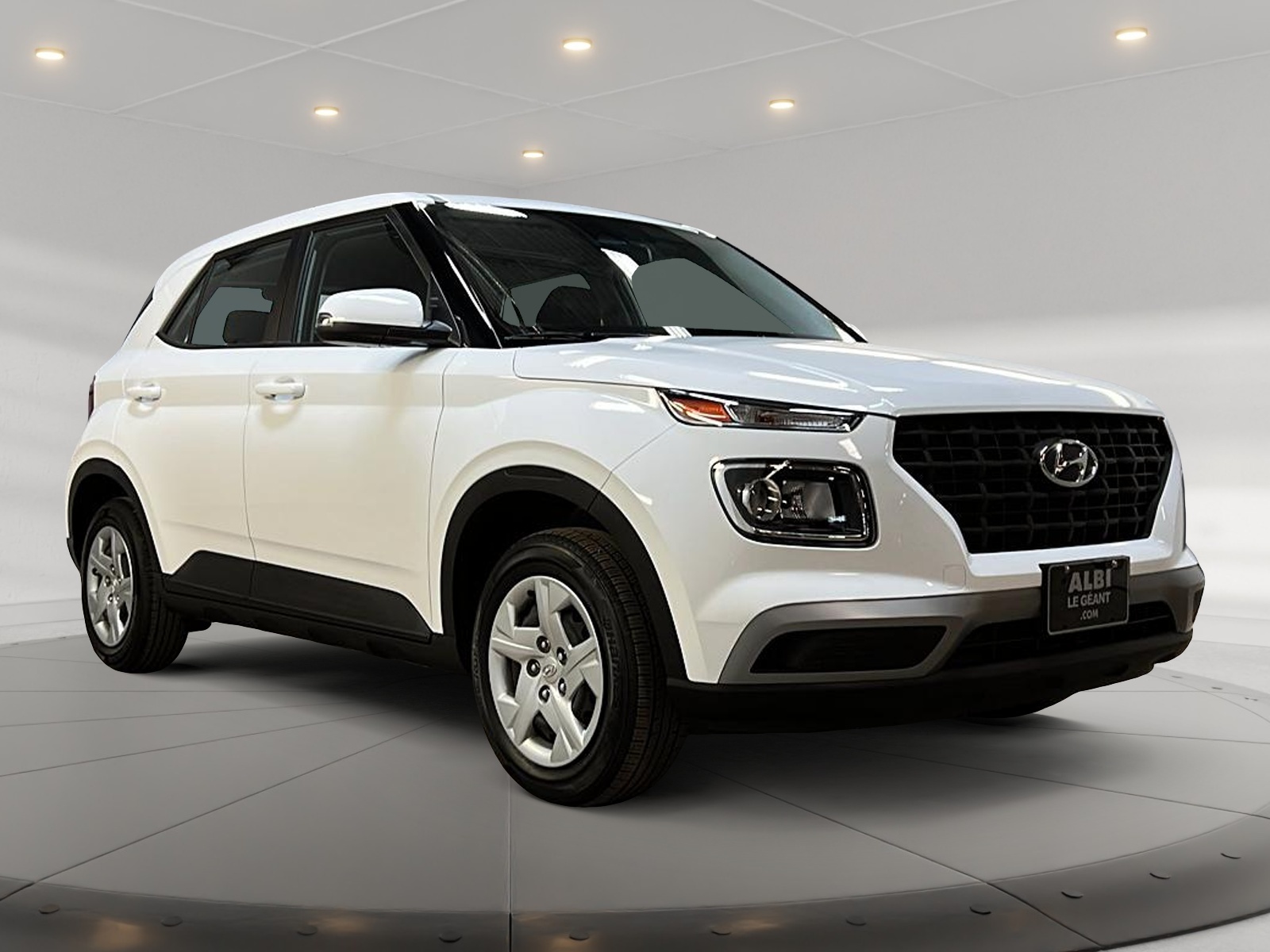 Hyundai Venue ESSENTIEL 2023 - image #3