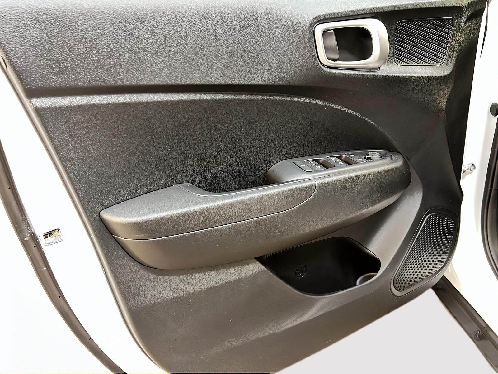 Hyundai Venue 2023 - Image #21