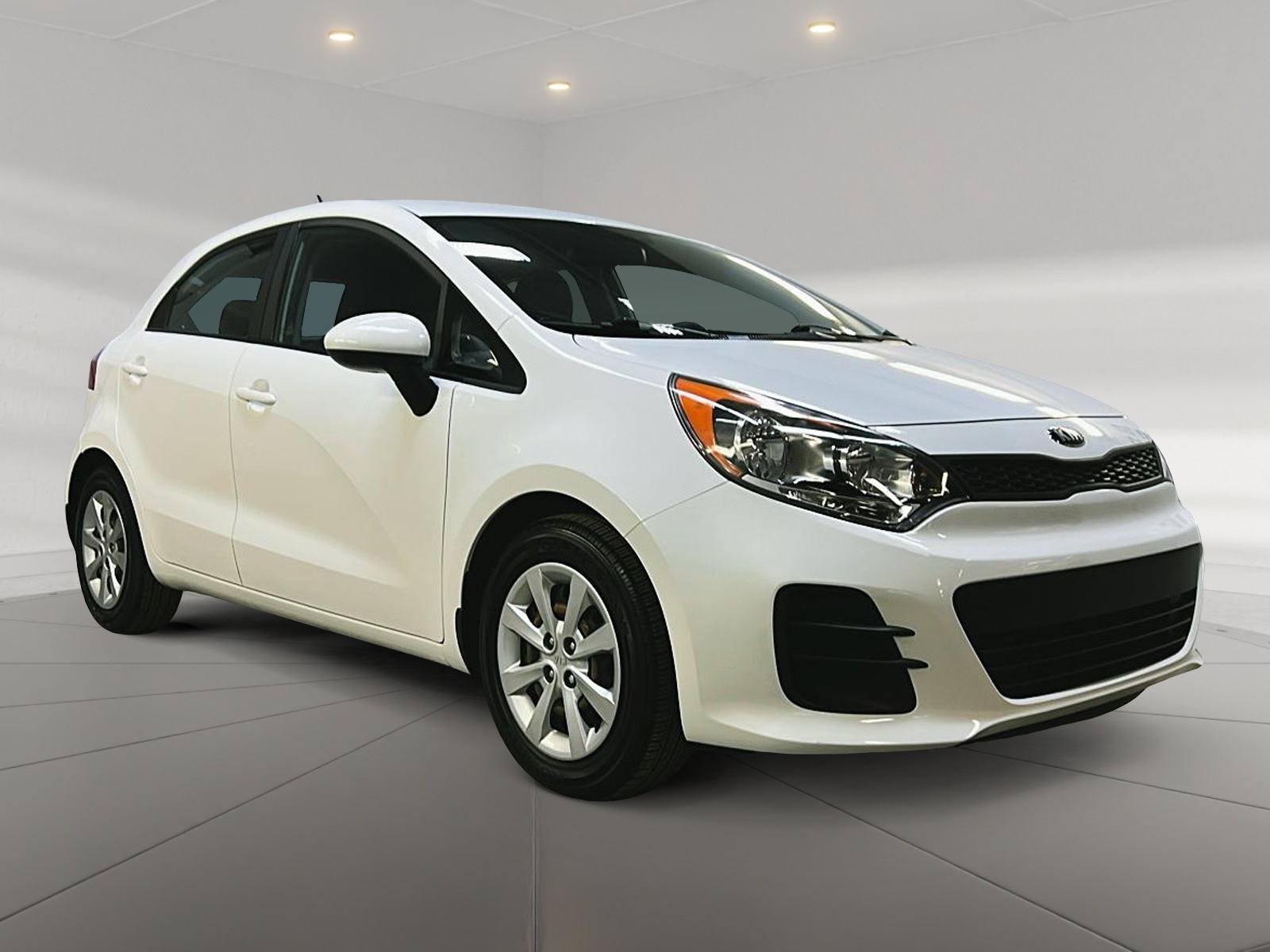 Kia Rio5 2016 - Image #3