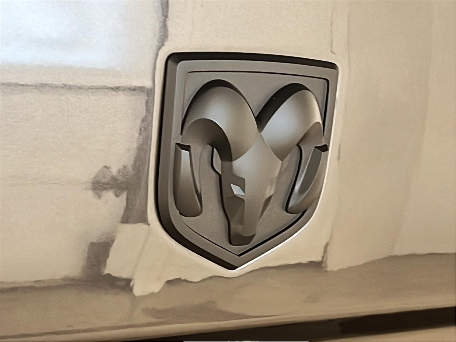 RAM 1500 Classic WARLOCK CREW CAB NAV 4X4 2023 - image #26