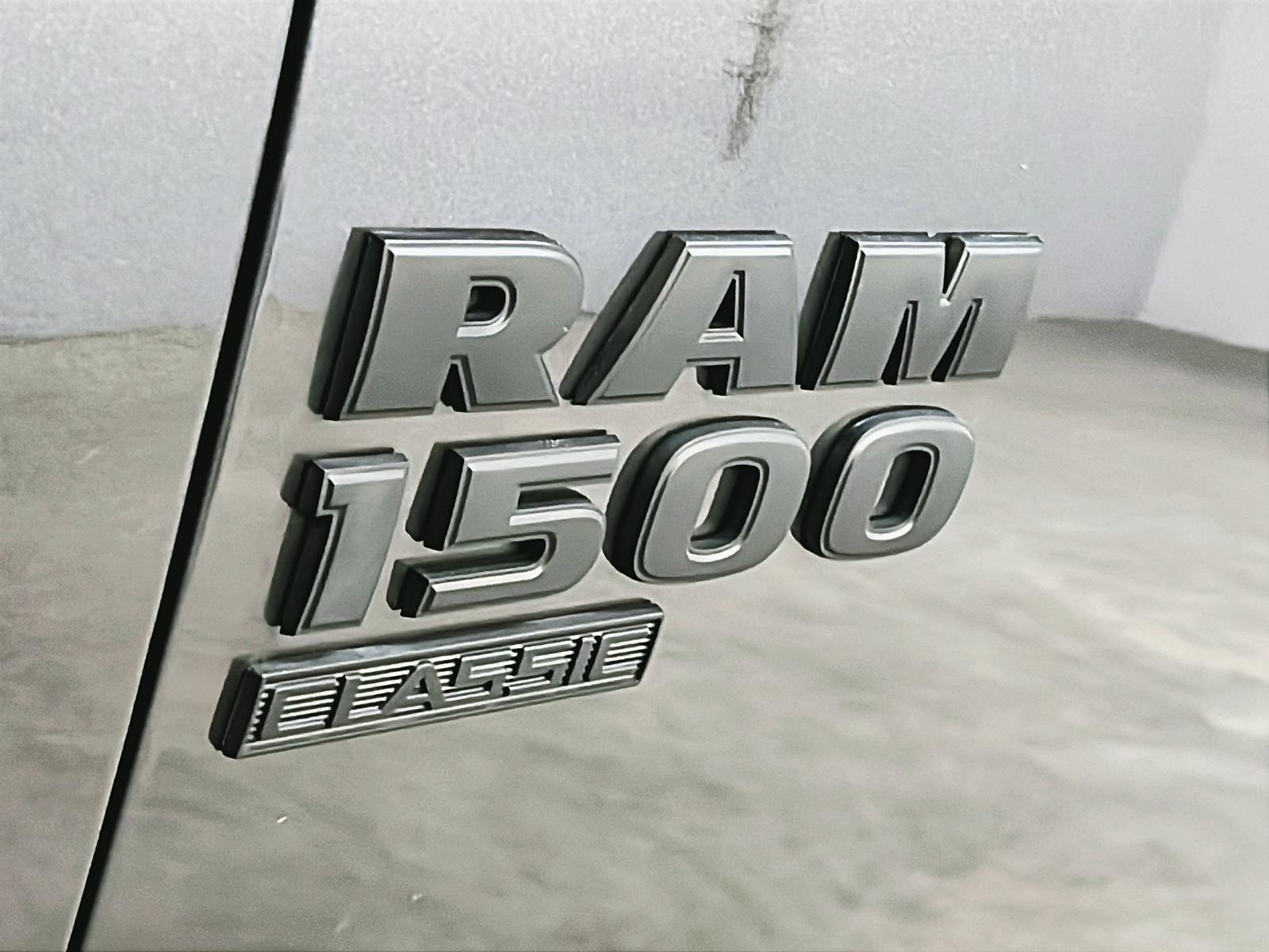 RAM 1500 Classic WARLOCK CREW CAB NAV 4X4 2023 - image #25