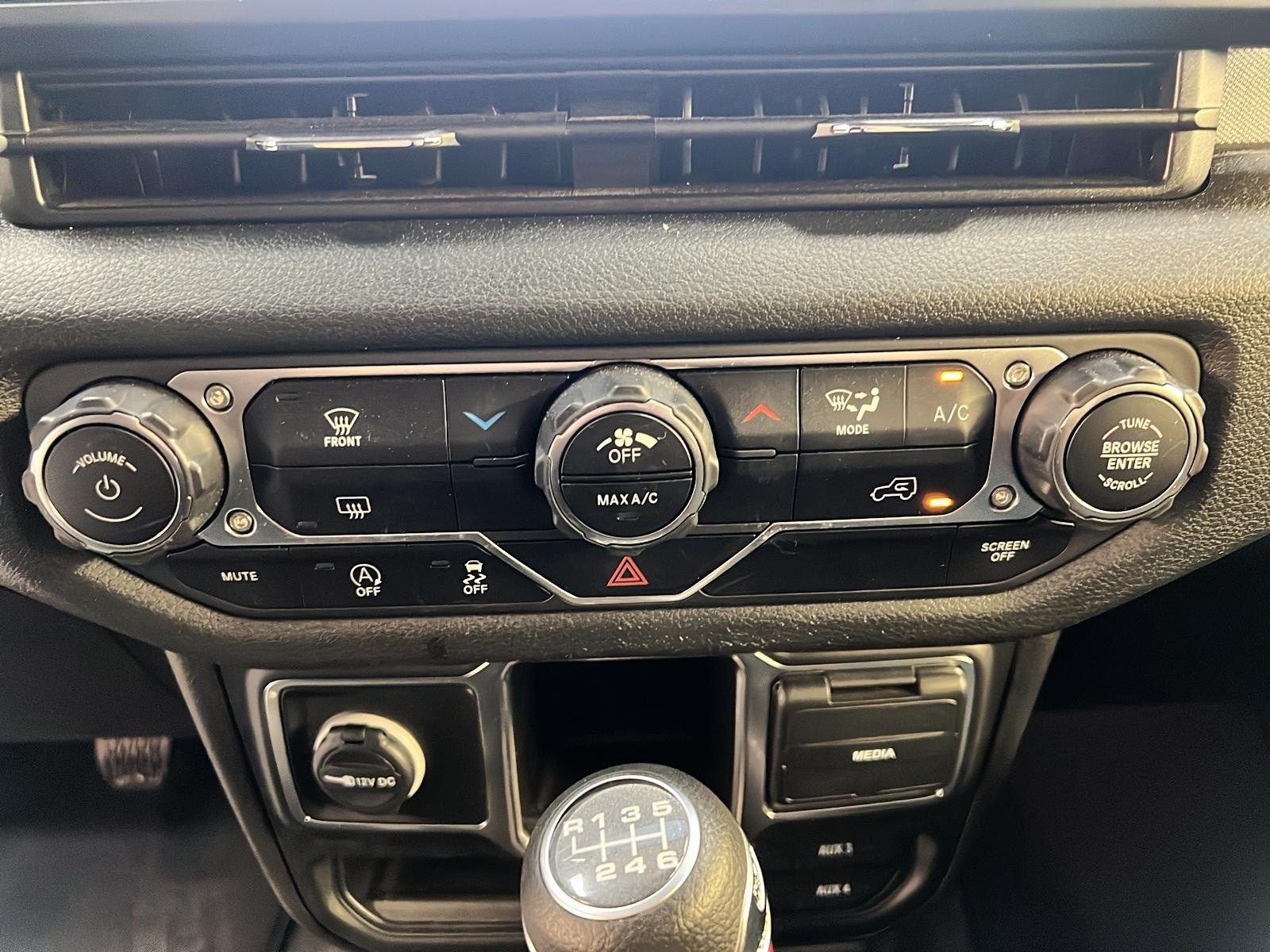 Jeep Wrangler 2024 - Image #14