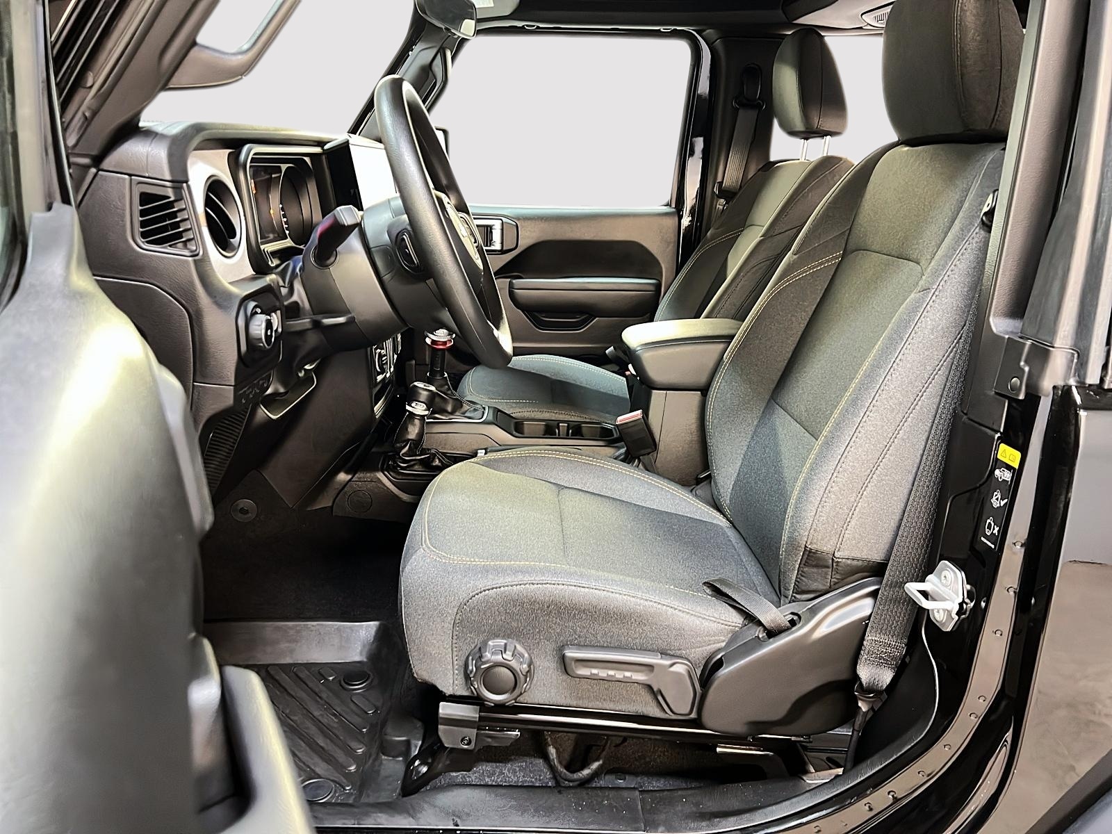 Jeep Wrangler 2025 - Image #7