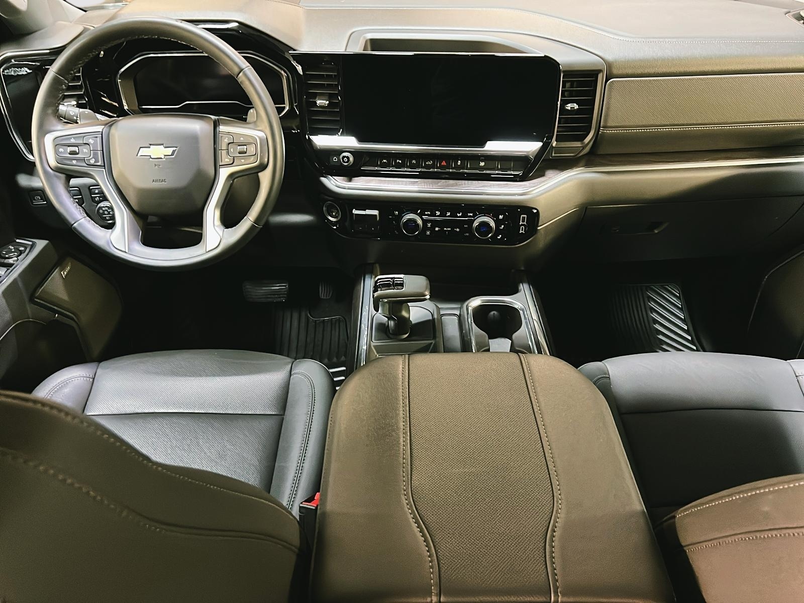 Chevrolet Silverado 1500 LTZ CREW CAB CUIR 4X4 2024 - image #10