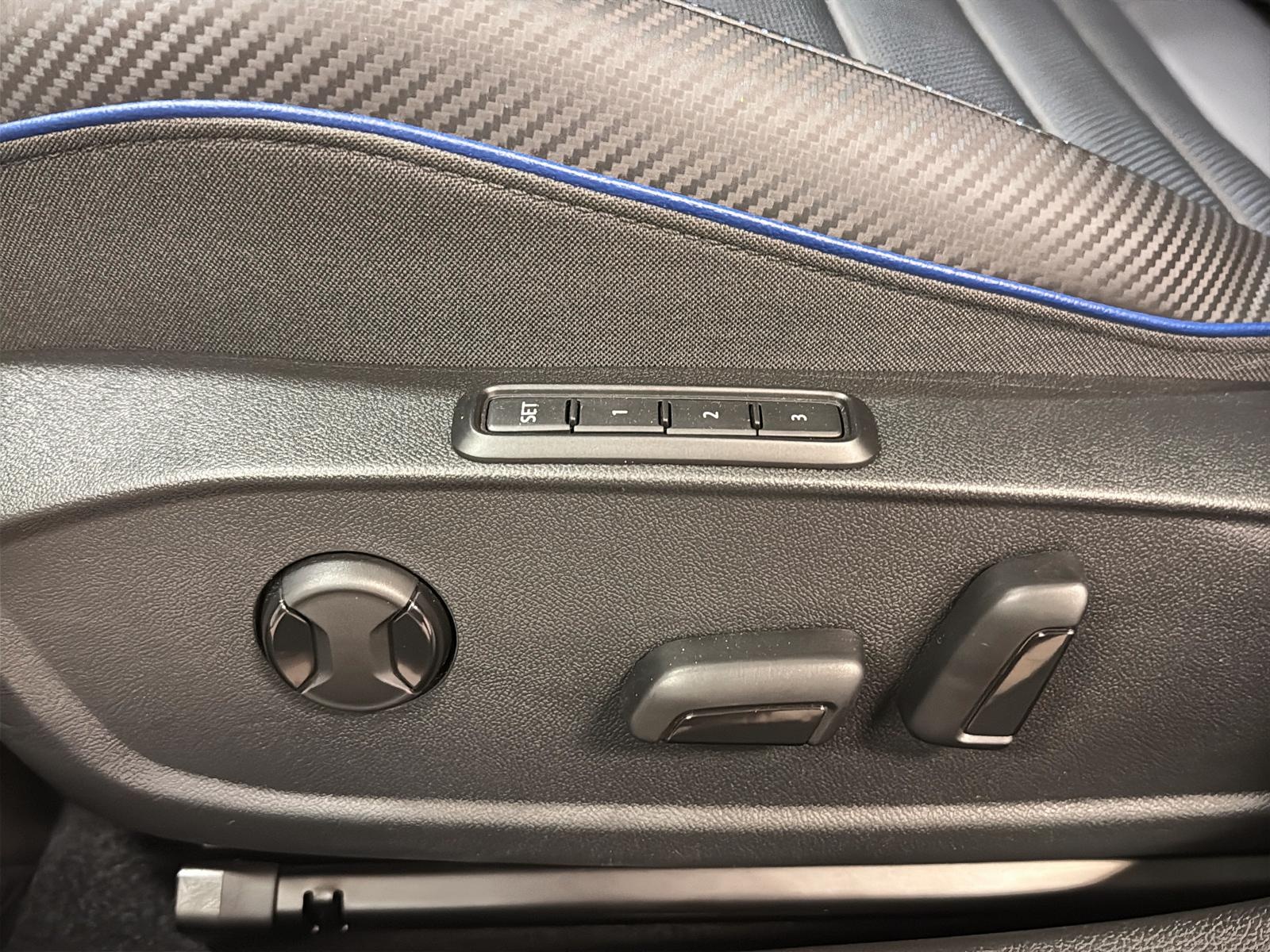 Volkswagen Golf R CUIR TOIT NAV 4RM 2025 - image #26