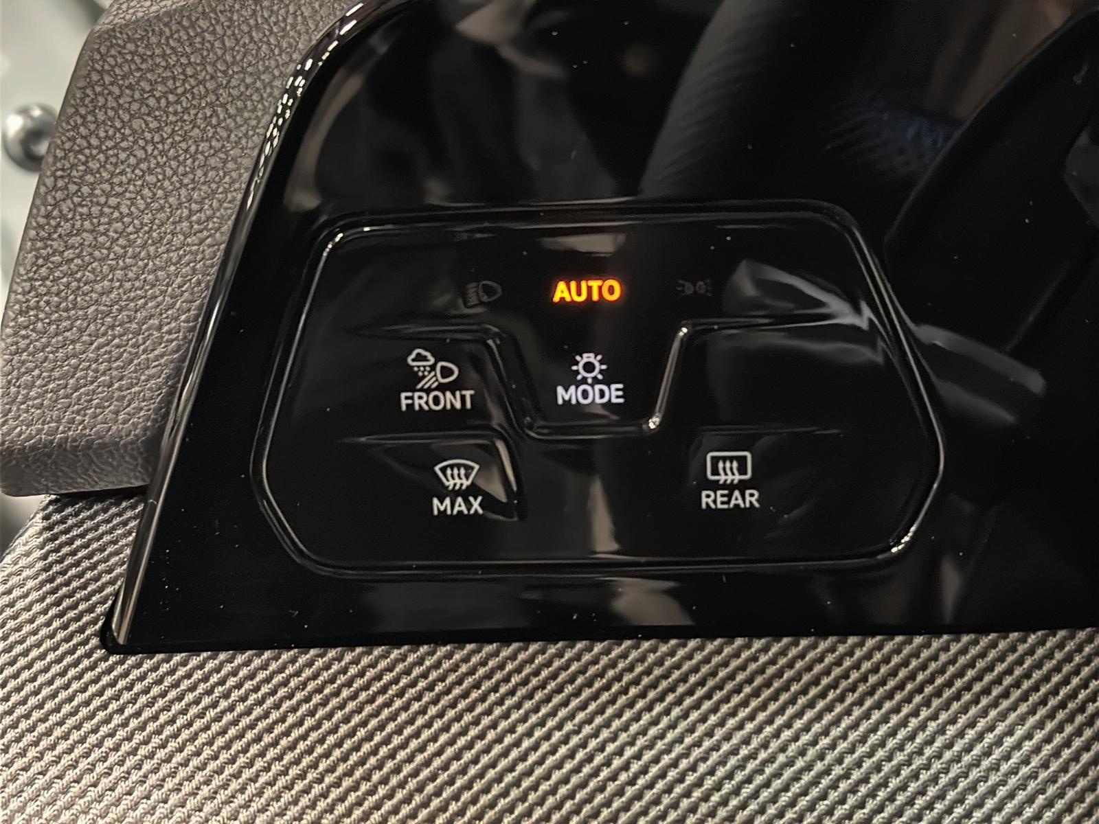 Volkswagen Golf R CUIR TOIT NAV 4RM 2025 - image #24