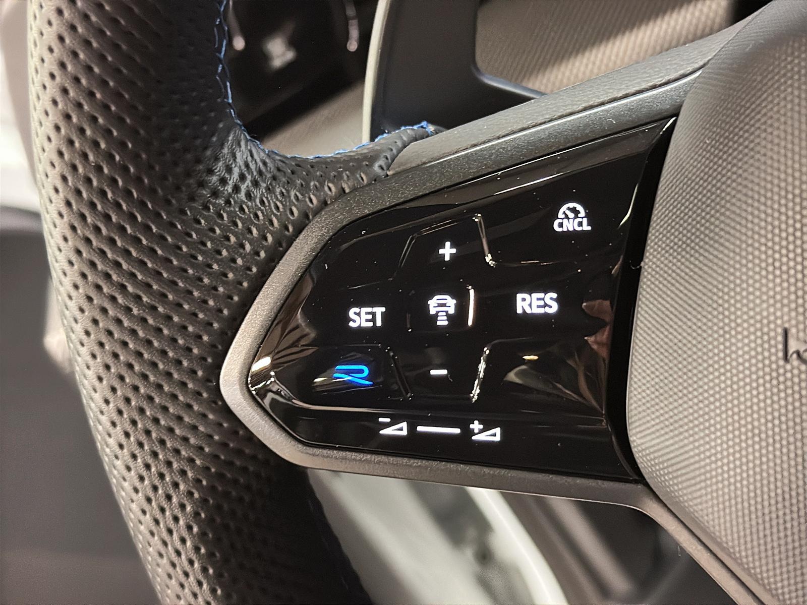 Volkswagen Golf R CUIR TOIT NAV 4RM 2025 - image #23