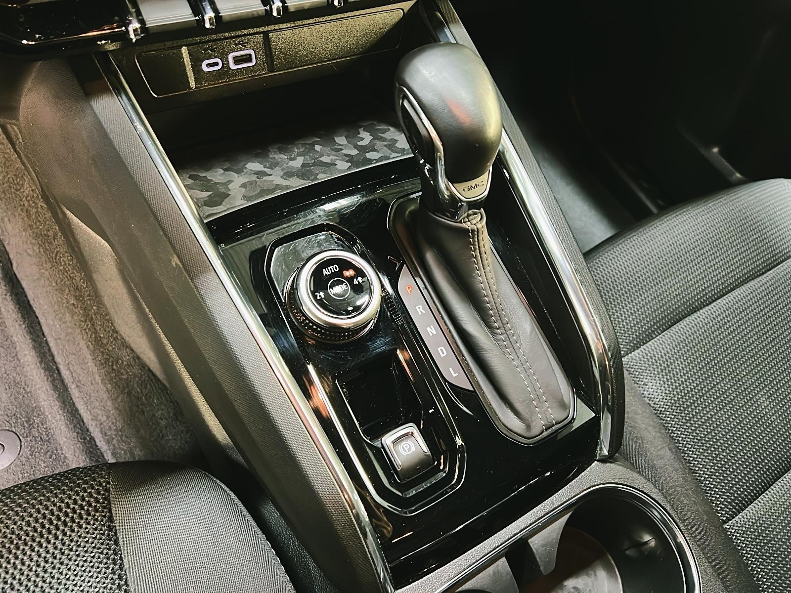 GMC Canyon 2023 - Image #13