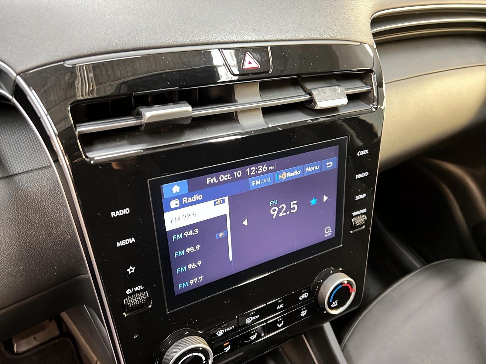 Hyundai Tucson ESSENTIEL 2022 - image #15