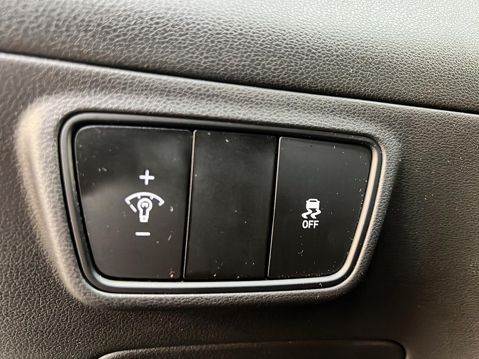 Hyundai Tucson ESSENTIEL 2022 - image #19