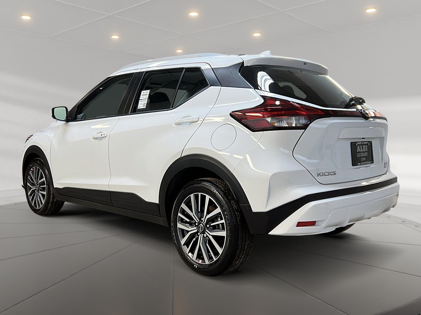 Nissan KICKS PLAY SV 2025 — photo 6