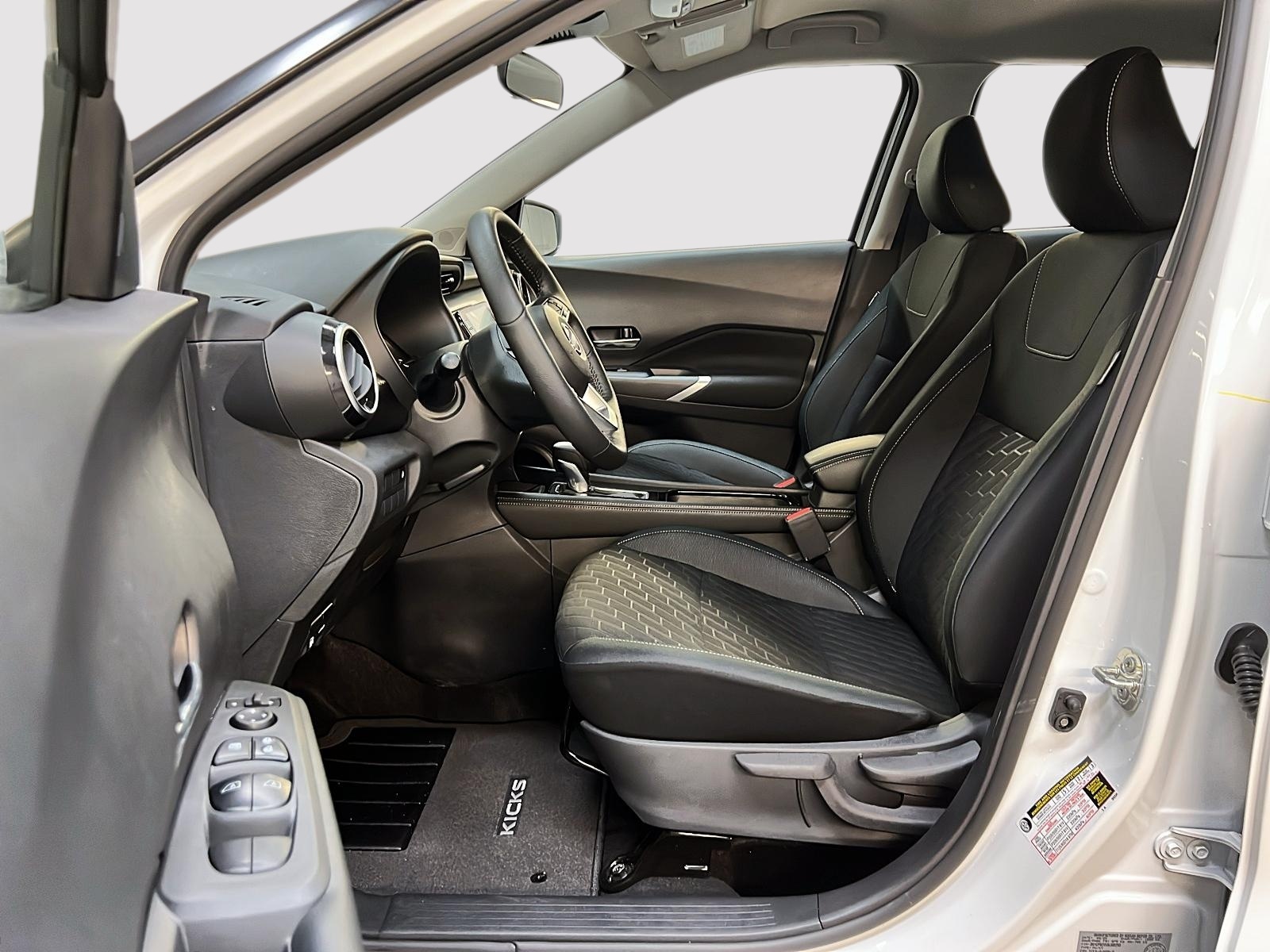 Nissan KICKS PLAY SV 2025 — photo 7