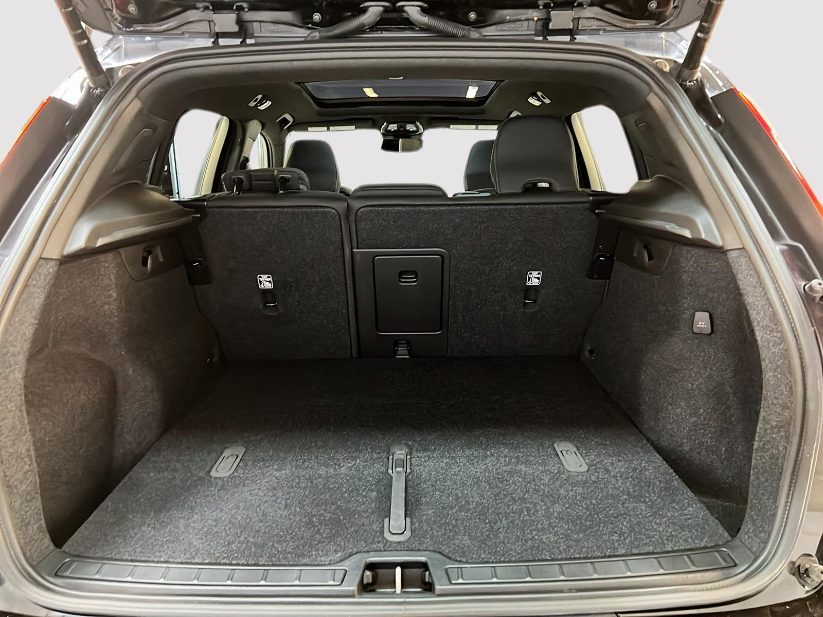Volvo XC40 RECHARGE TWIN PLUS DARK TOIT PANO NAV 4RM 2024 - image #13