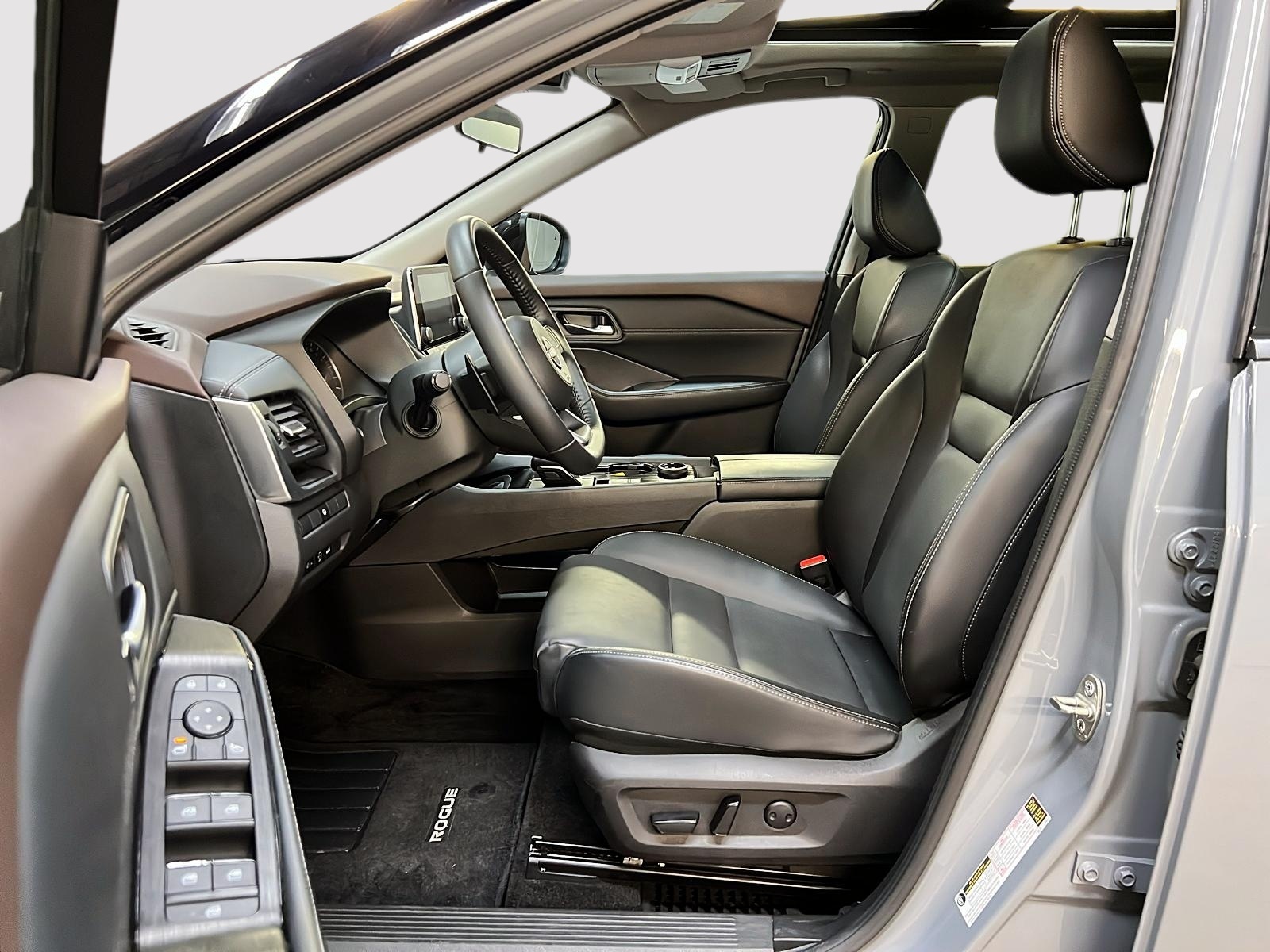 Nissan Rogue SV MIDNIGHT CUIR  TOIT PANO 4RM 2023 - image #7