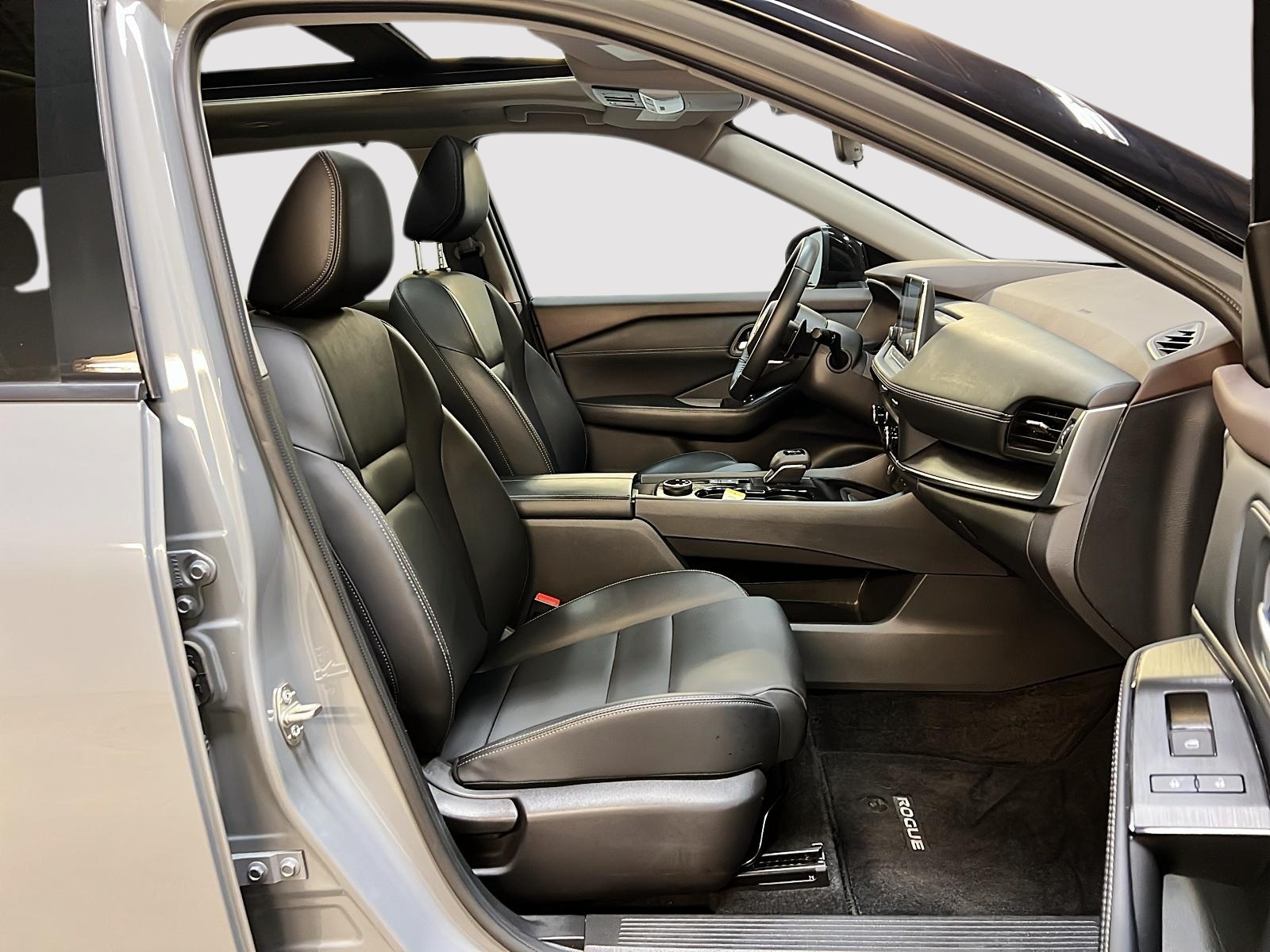 Nissan Rogue 2023 - Image #8