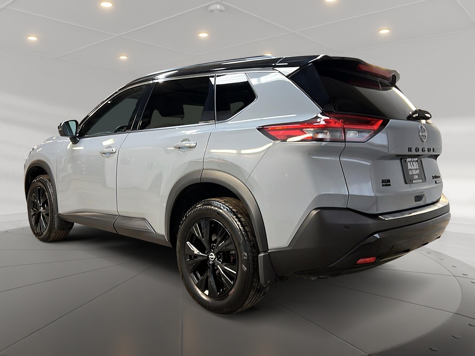Nissan Rogue SV MIDNIGHT CUIR  TOIT PANO 4RM 2023 - image #6