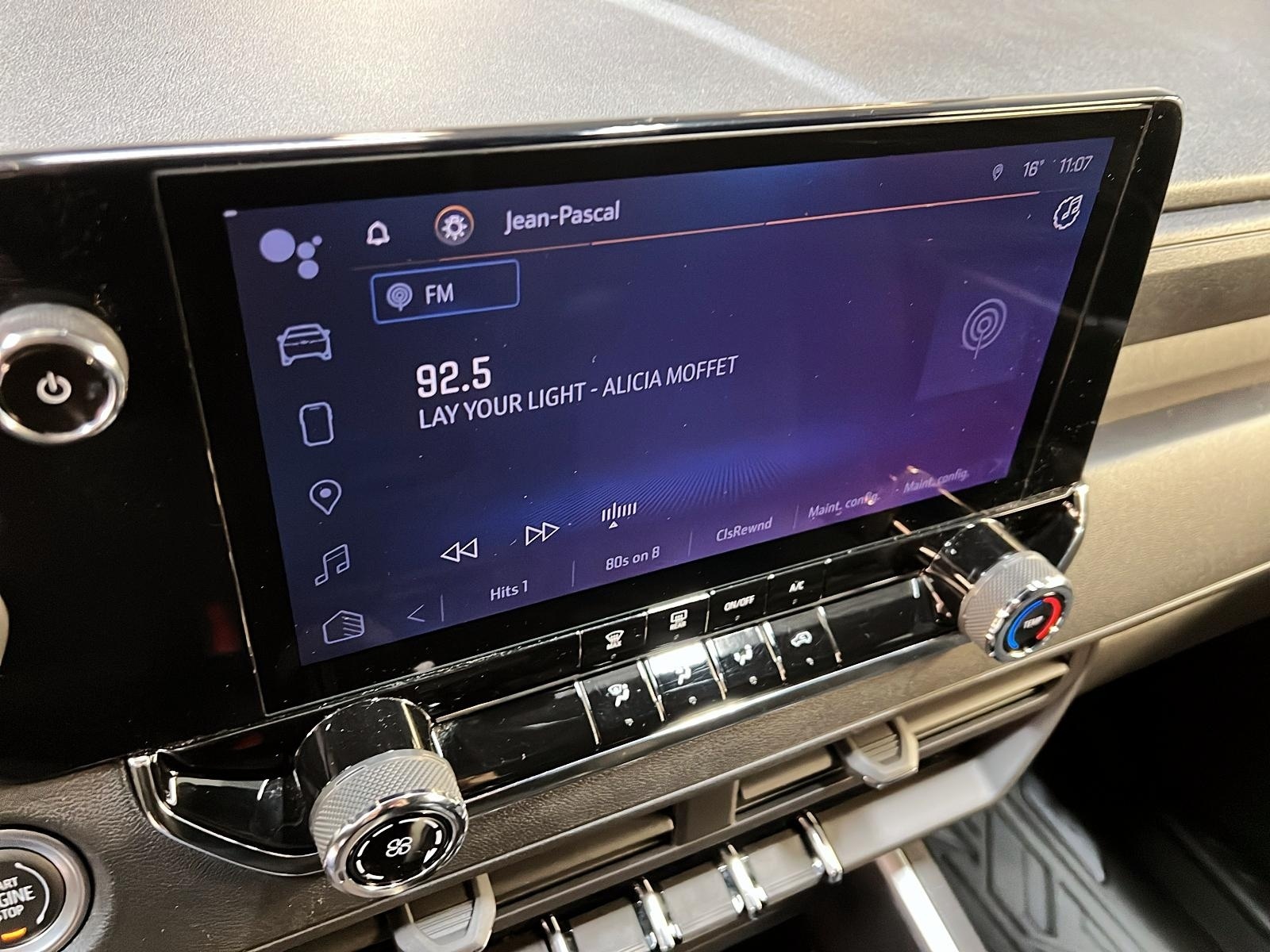 Chevrolet Colorado WT PREFERRED CREW CAB 4X4 2023 - image #16