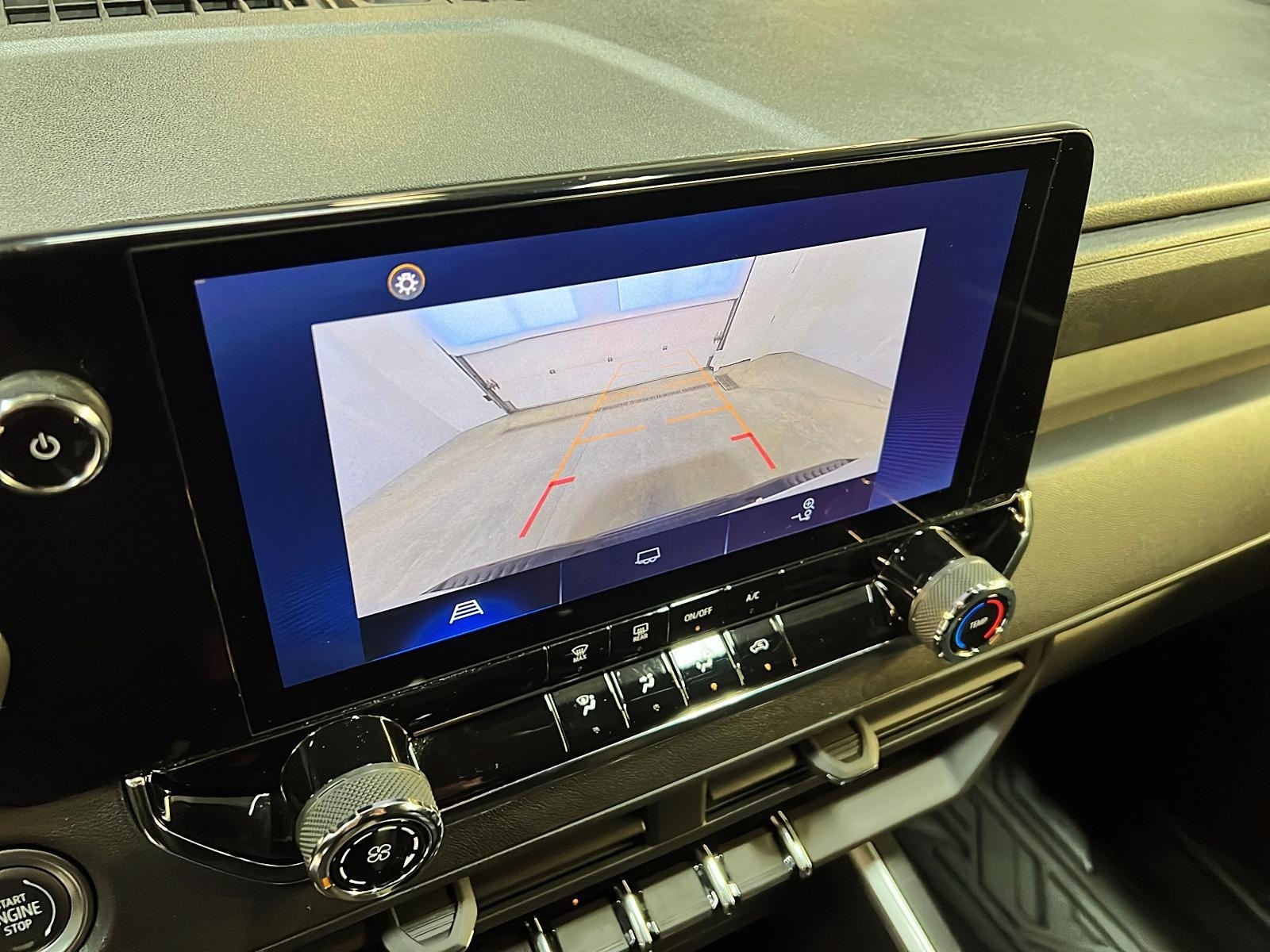 Chevrolet Colorado WT PREFERRED CREW CAB 4X4 2023 - image #17