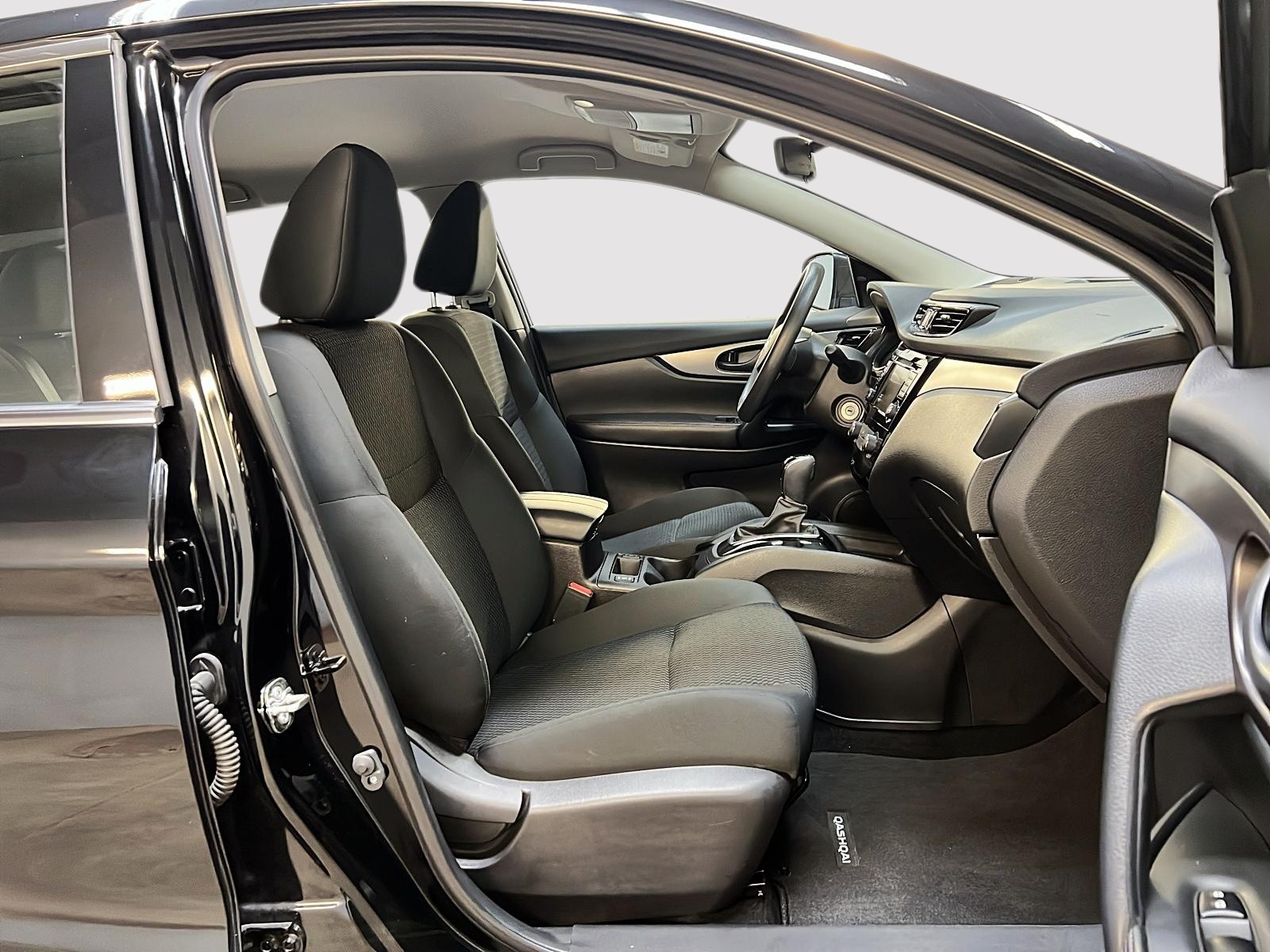 Nissan Qashqai S 4RM 2023 - image #8