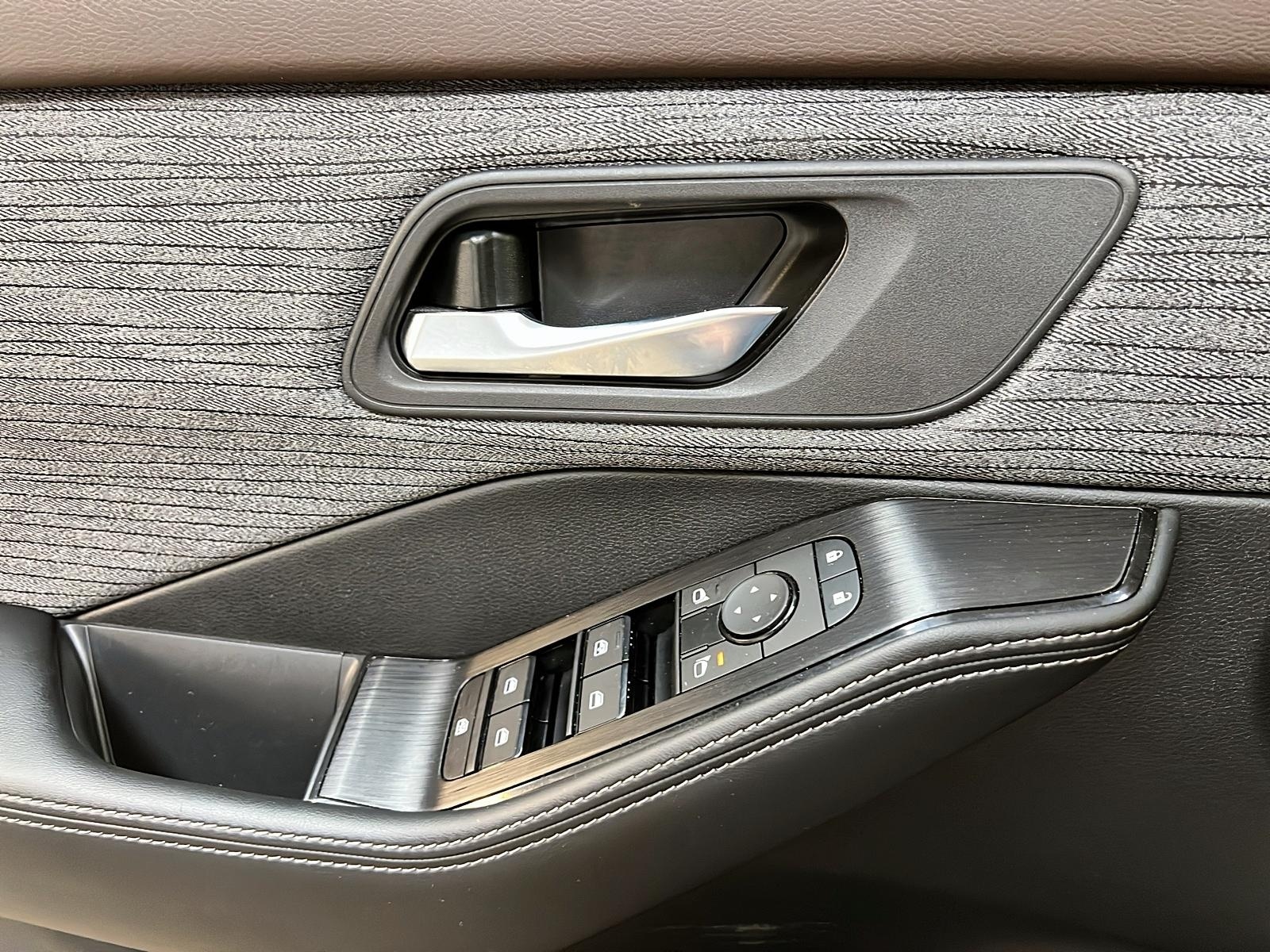 Nissan Rogue SV TOIT PANO 4RM 2023 - image #22