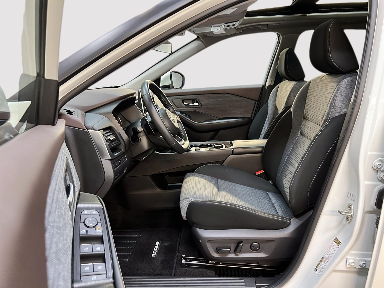 Nissan Rogue SV TOIT PANO 4RM 2023 - image #7