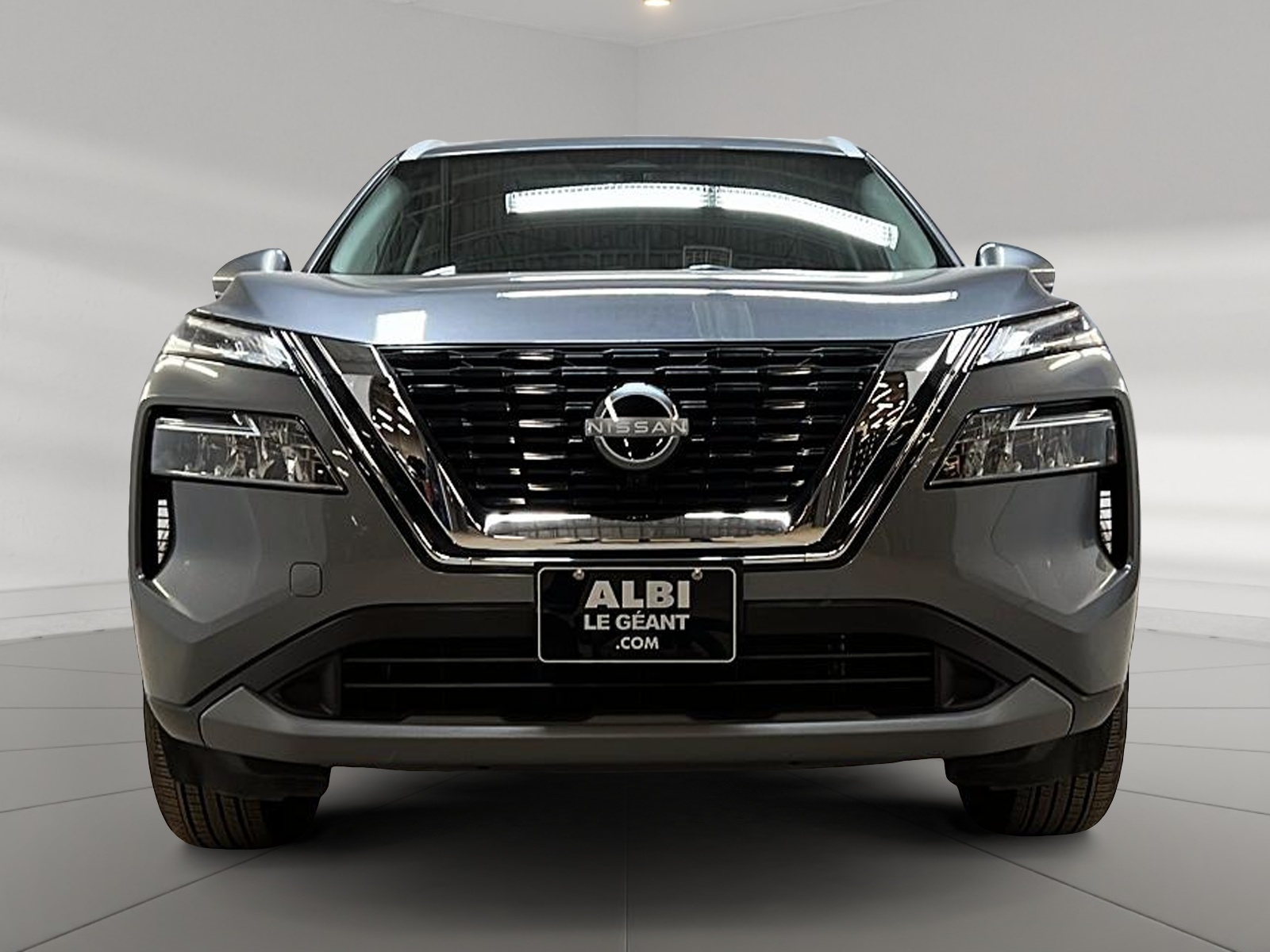 Nissan Rogue 2023 - Image #2