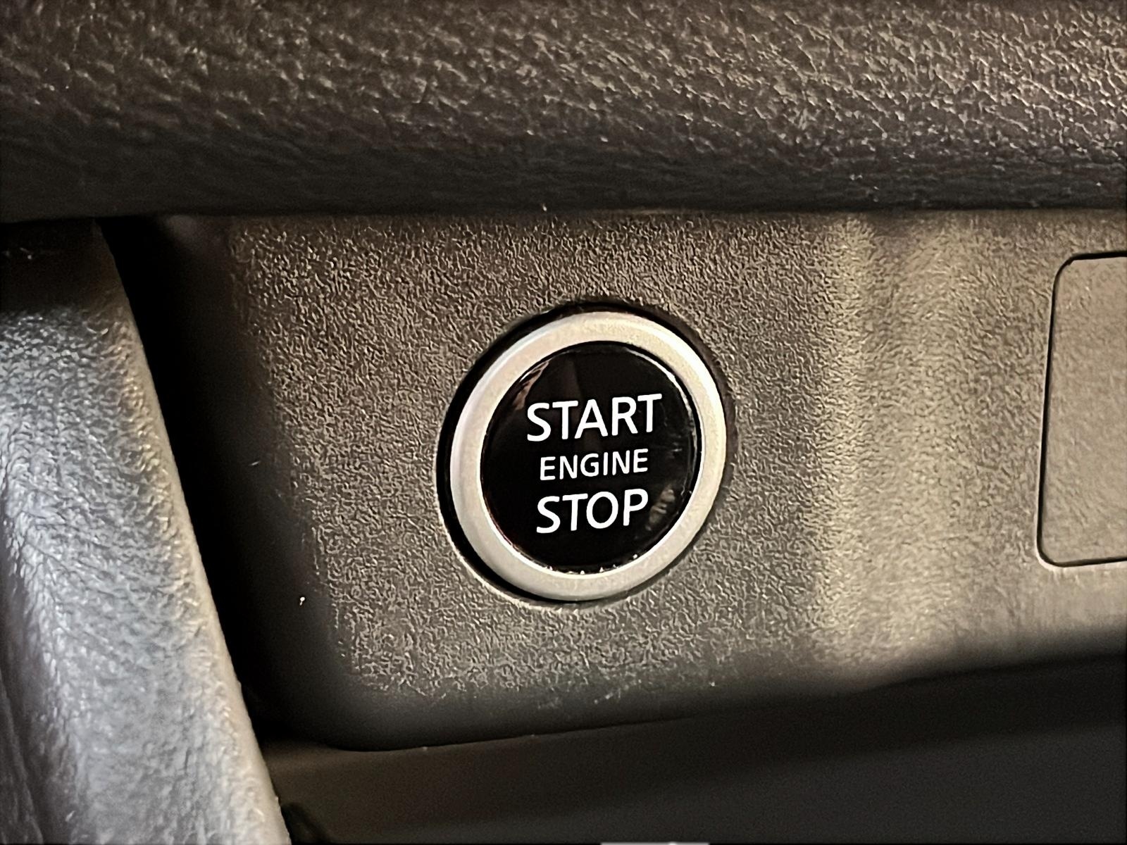 Nissan Rogue 2023 - Image #18