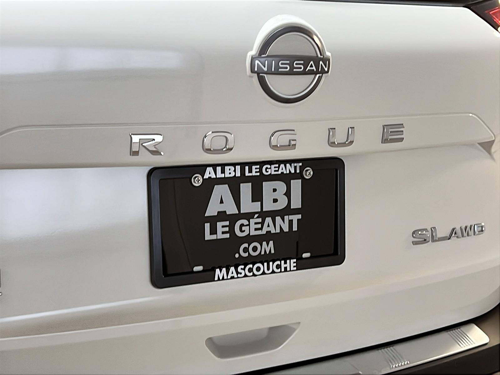 Nissan Rogue SL CUIR TOIT PANO NAV 4RM 2023 - image #28