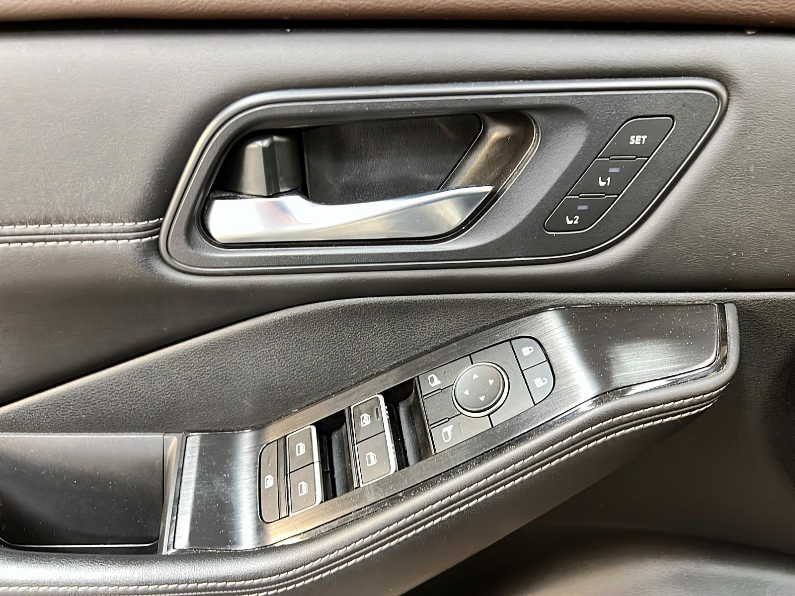 Nissan Rogue SL CUIR TOIT PANO NAV 4RM 2023 - image #24