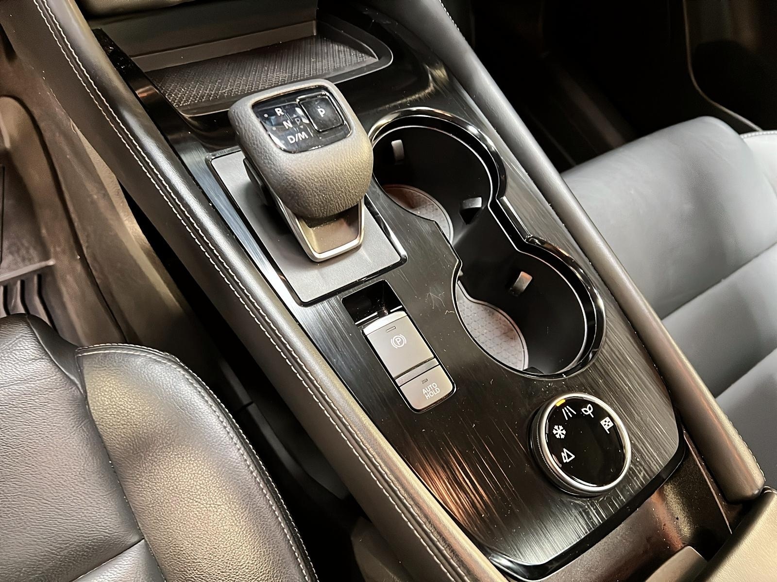 Nissan Rogue SL CUIR TOIT PANO NAV 4RM 2023 - image #15