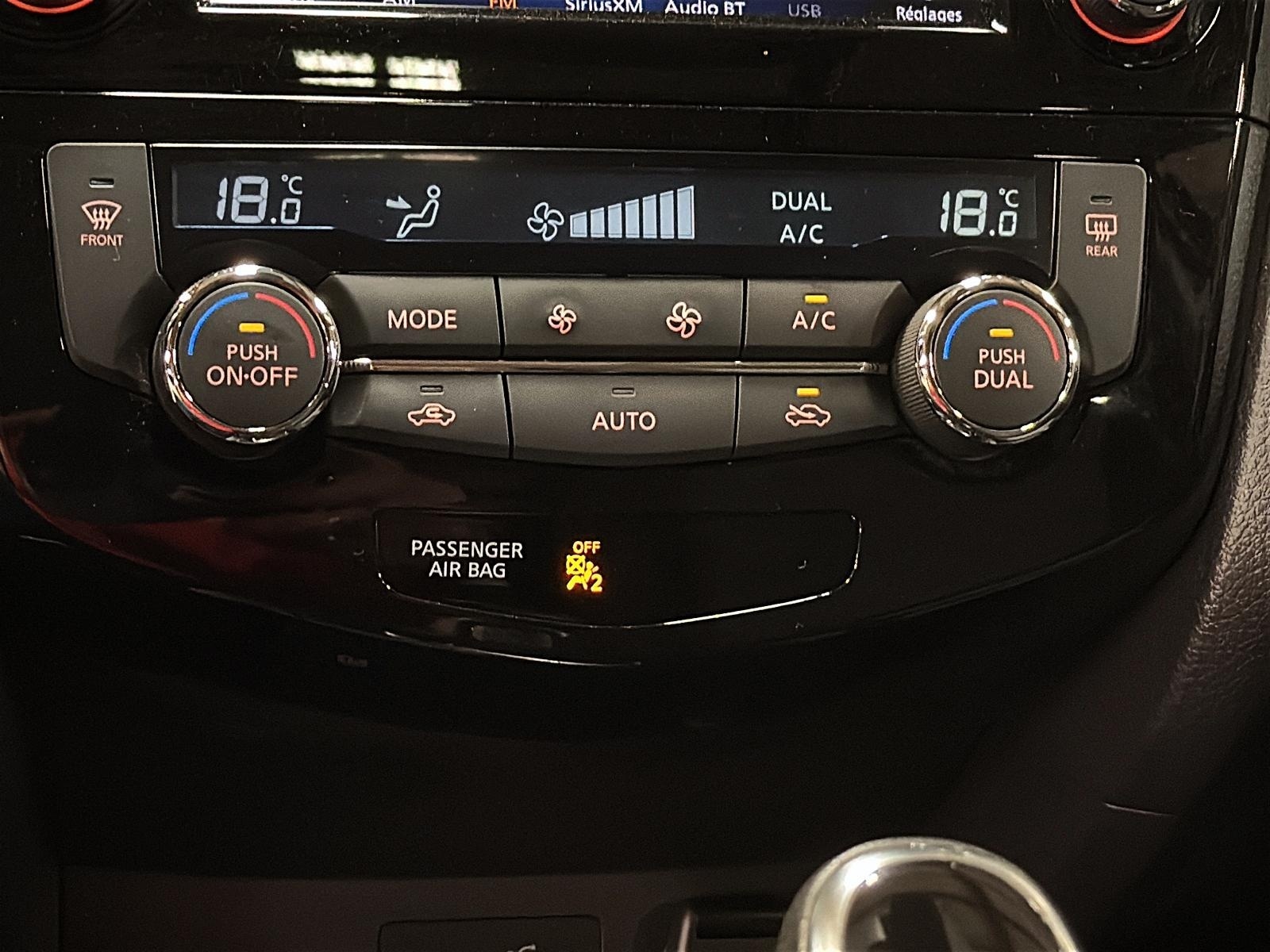 Nissan Qashqai SV TOIT 4RM 2023 - image #16
