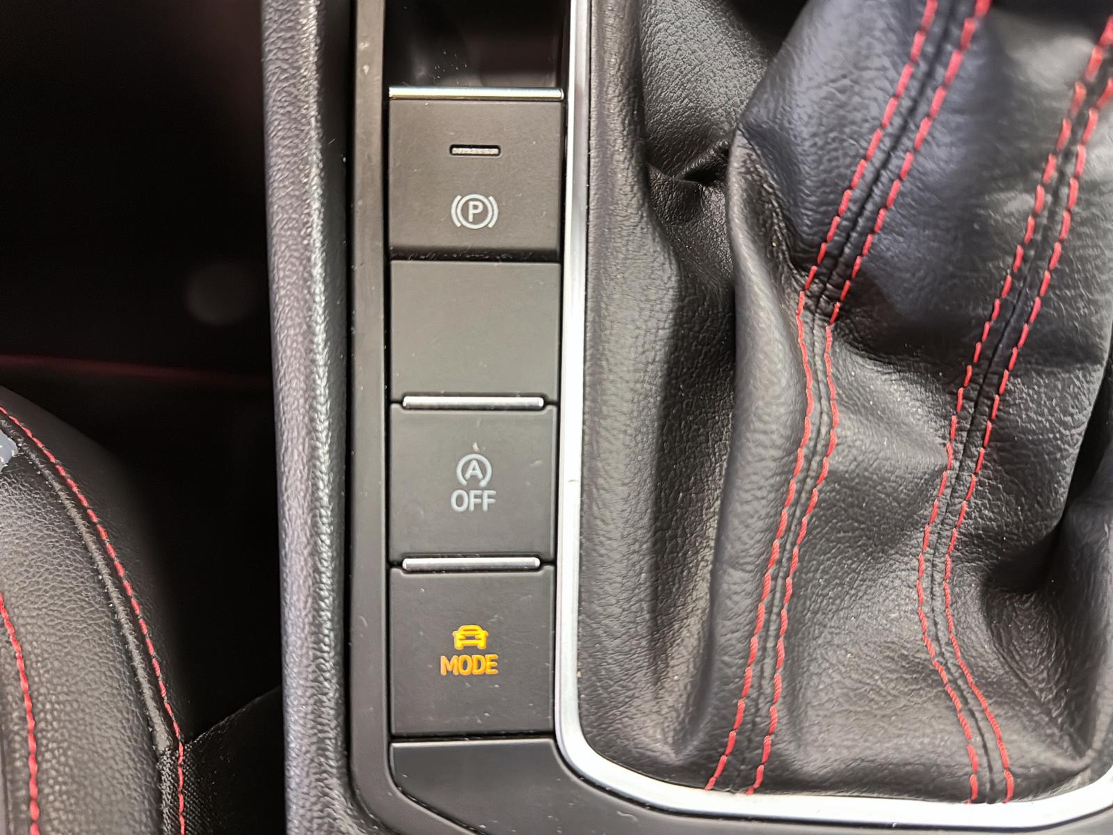 Volkswagen Jetta GLI AUTOBAHN CUIR TOIT NAV 2025 - image #16