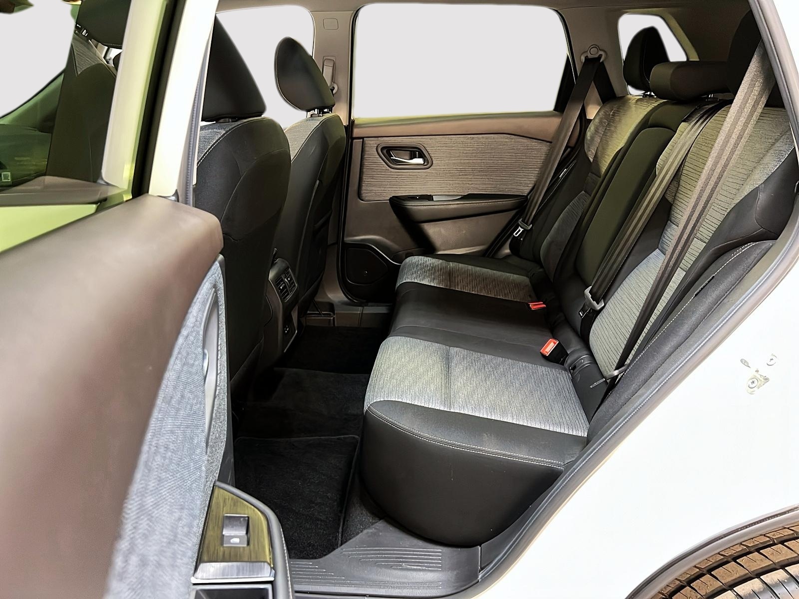 Nissan Rogue SV TOIT PANO 4RM 2023 - image #9