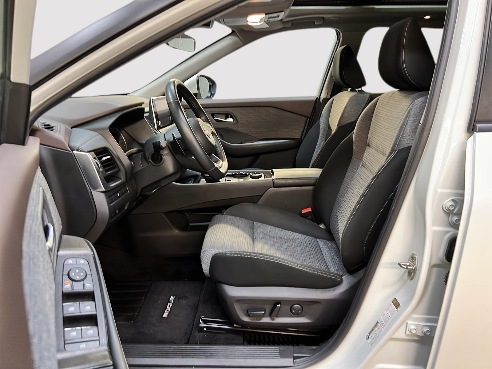 Nissan Rogue 2023 - Image #7