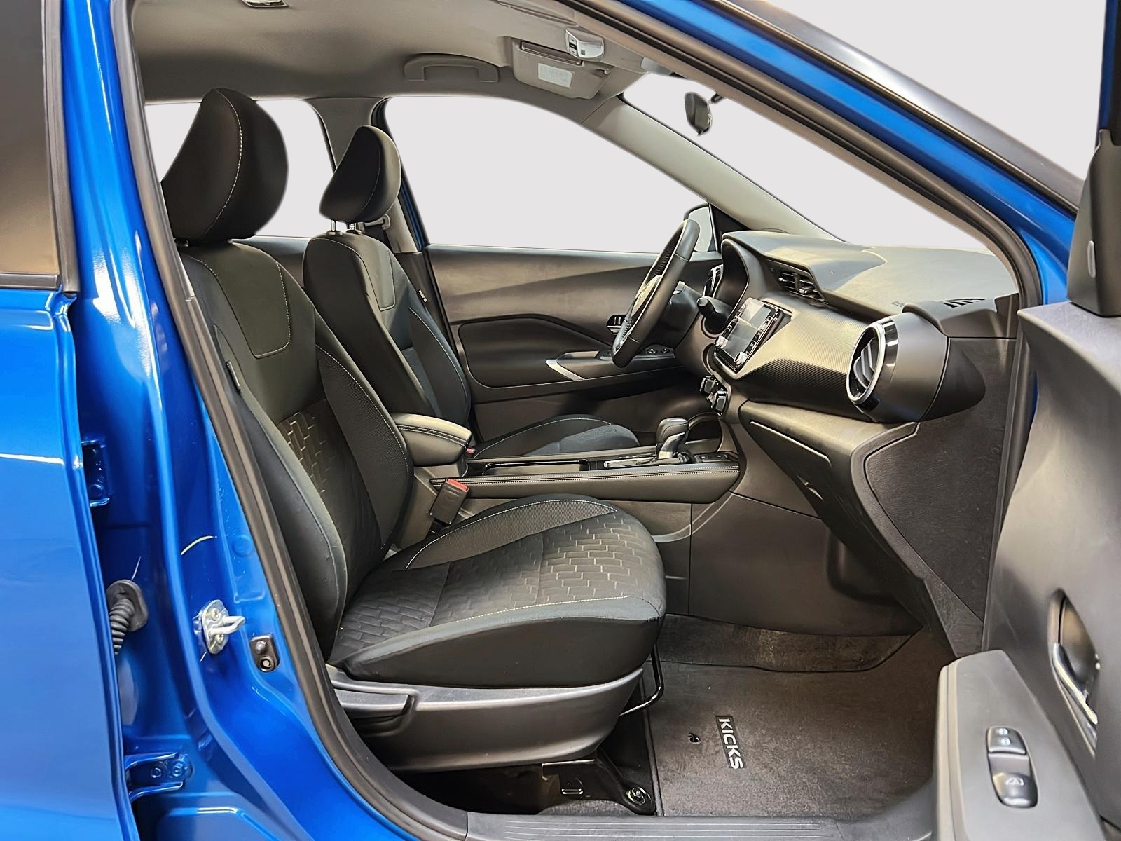 Nissan Kicks SV 2024 - image #8
