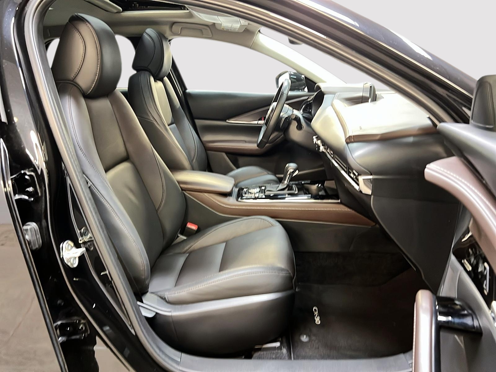 Mazda CX-30 GT CUIR TOIT NAV 4RM 2024 - image #8