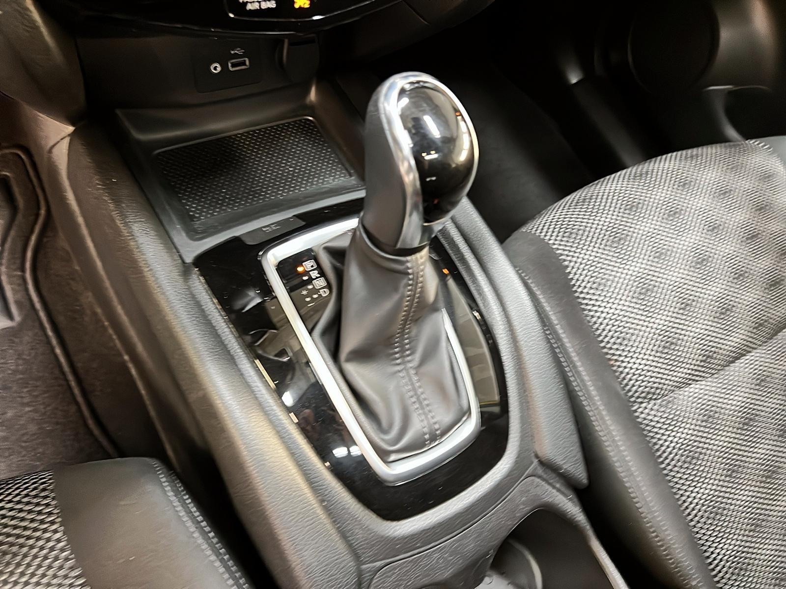 Nissan Qashqai SV TOIT 4RM 2019 - image #14