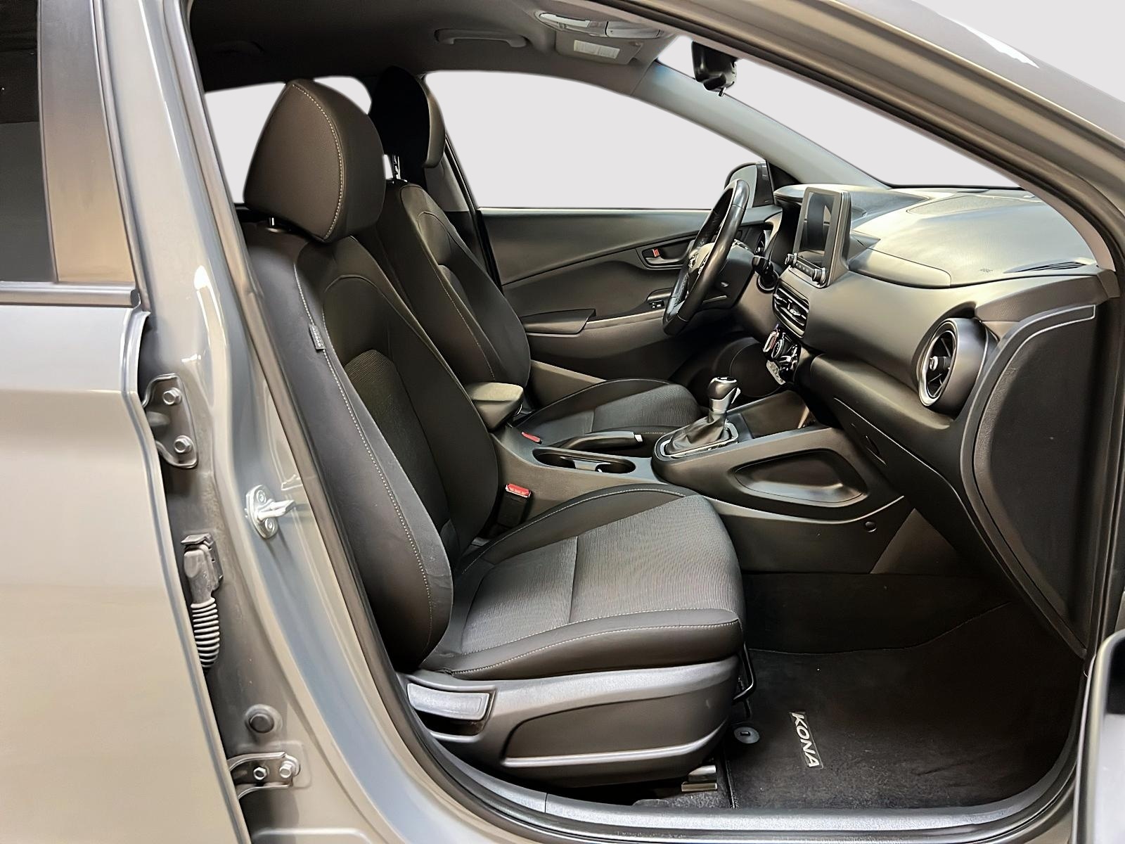 Hyundai Kona PREFERRED 2023 - image #8